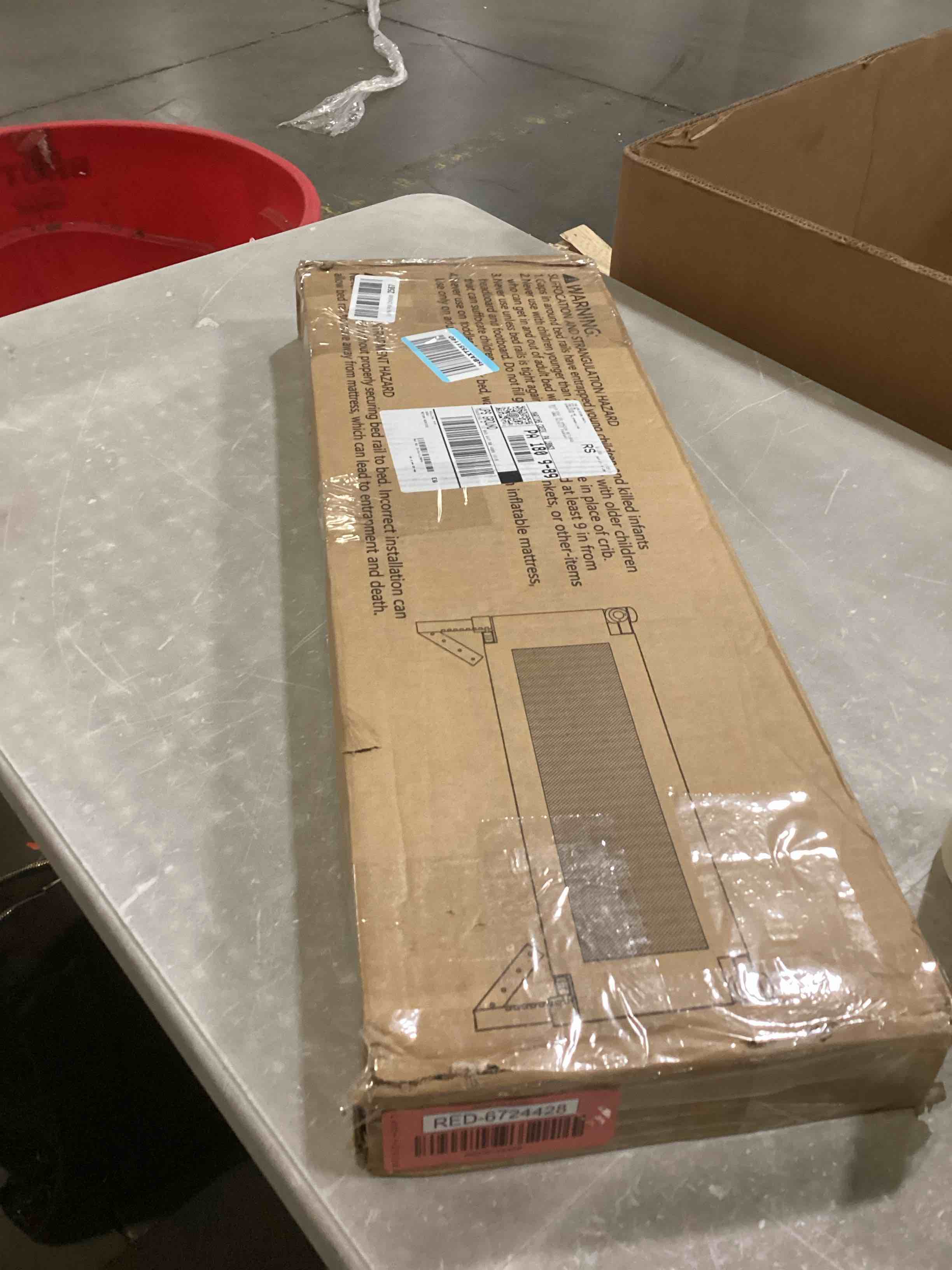 https://s3.amazonaws.com/lotting-images-prod/bidfta/RED6724428_1737124517792.jpeg