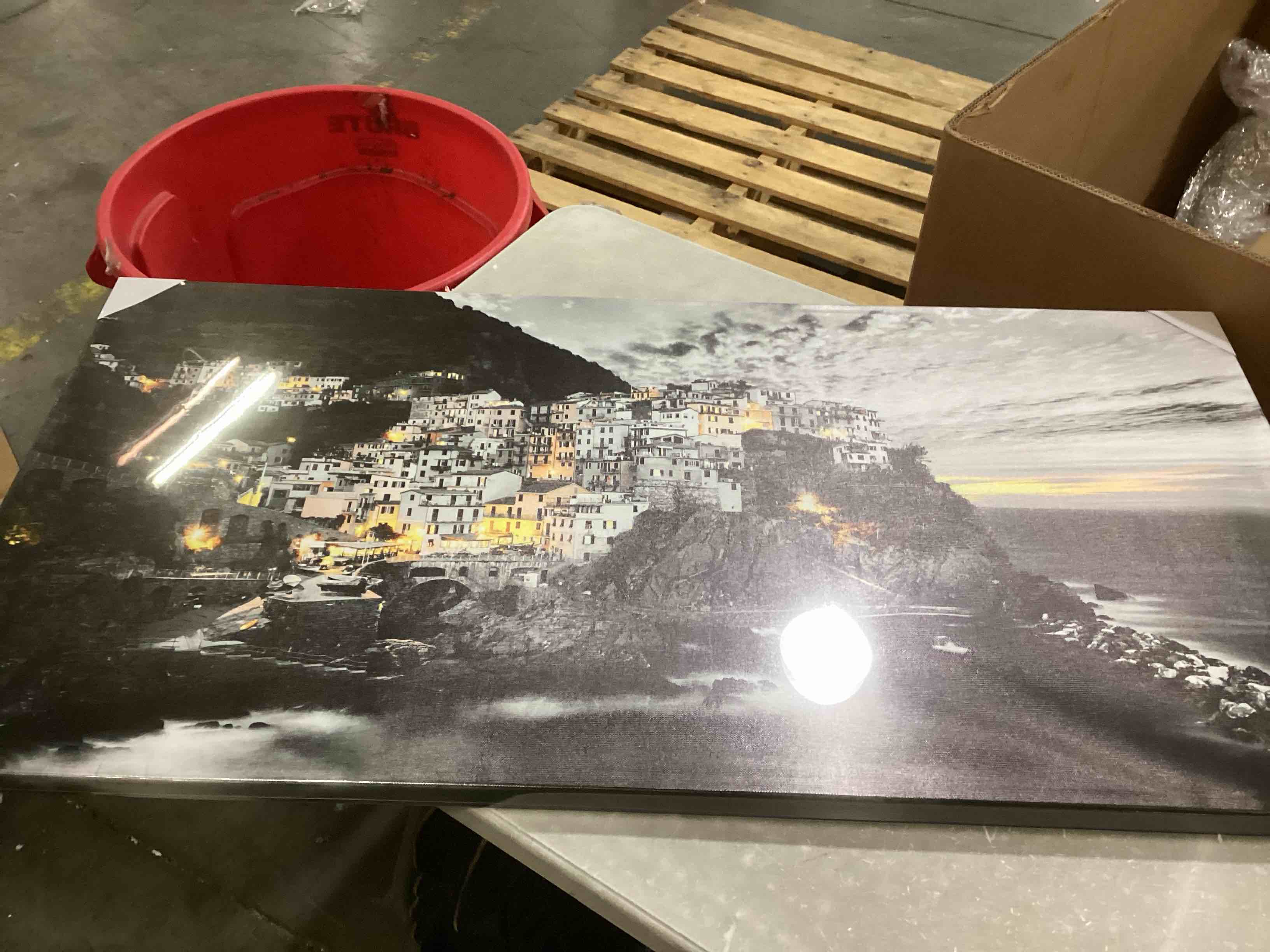 https://s3.amazonaws.com/lotting-images-prod/bidfta/RED6724460_1737130703705.jpeg