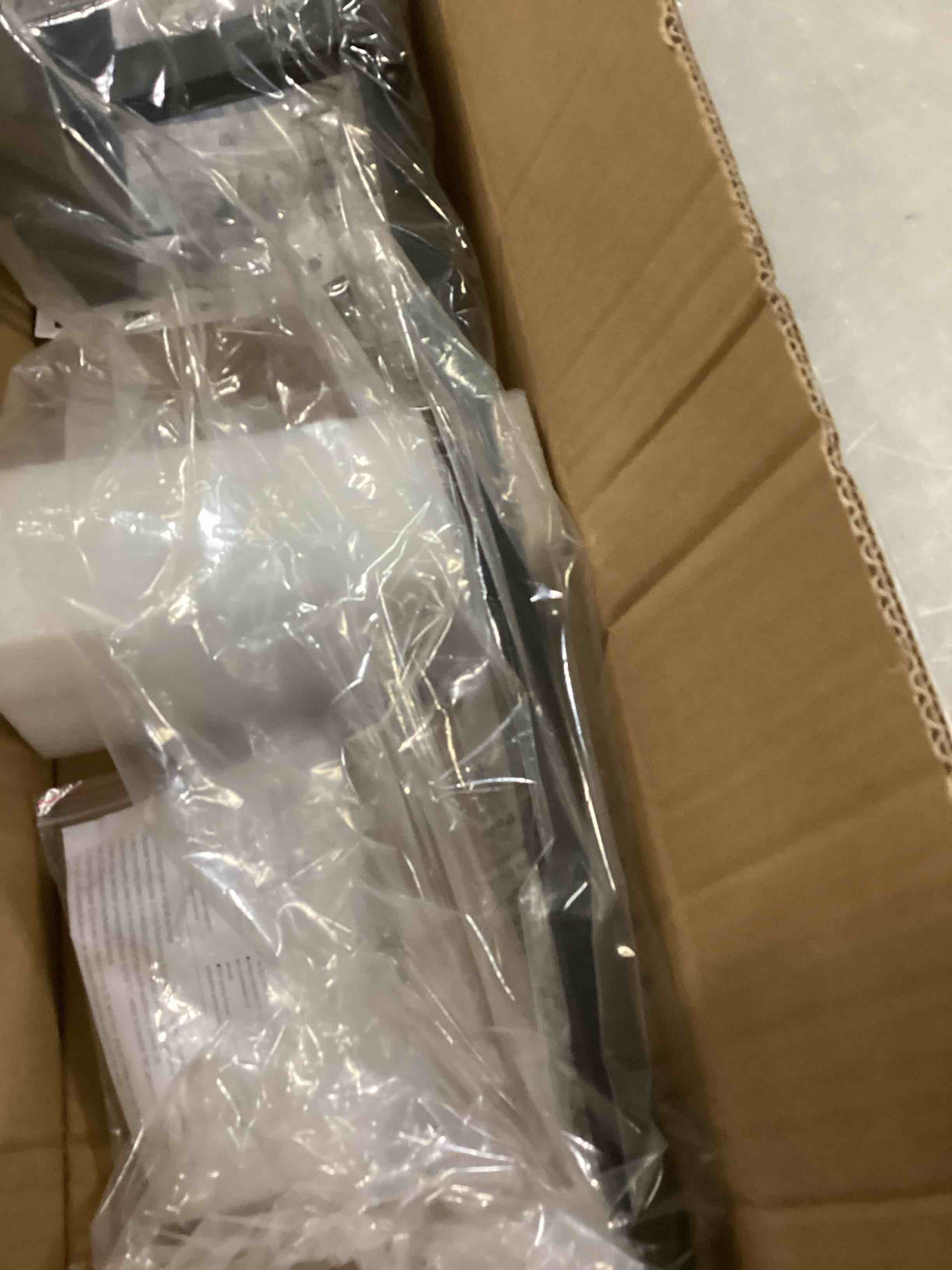https://s3.amazonaws.com/lotting-images-prod/bidfta/RED6724467_1737131541209.jpeg