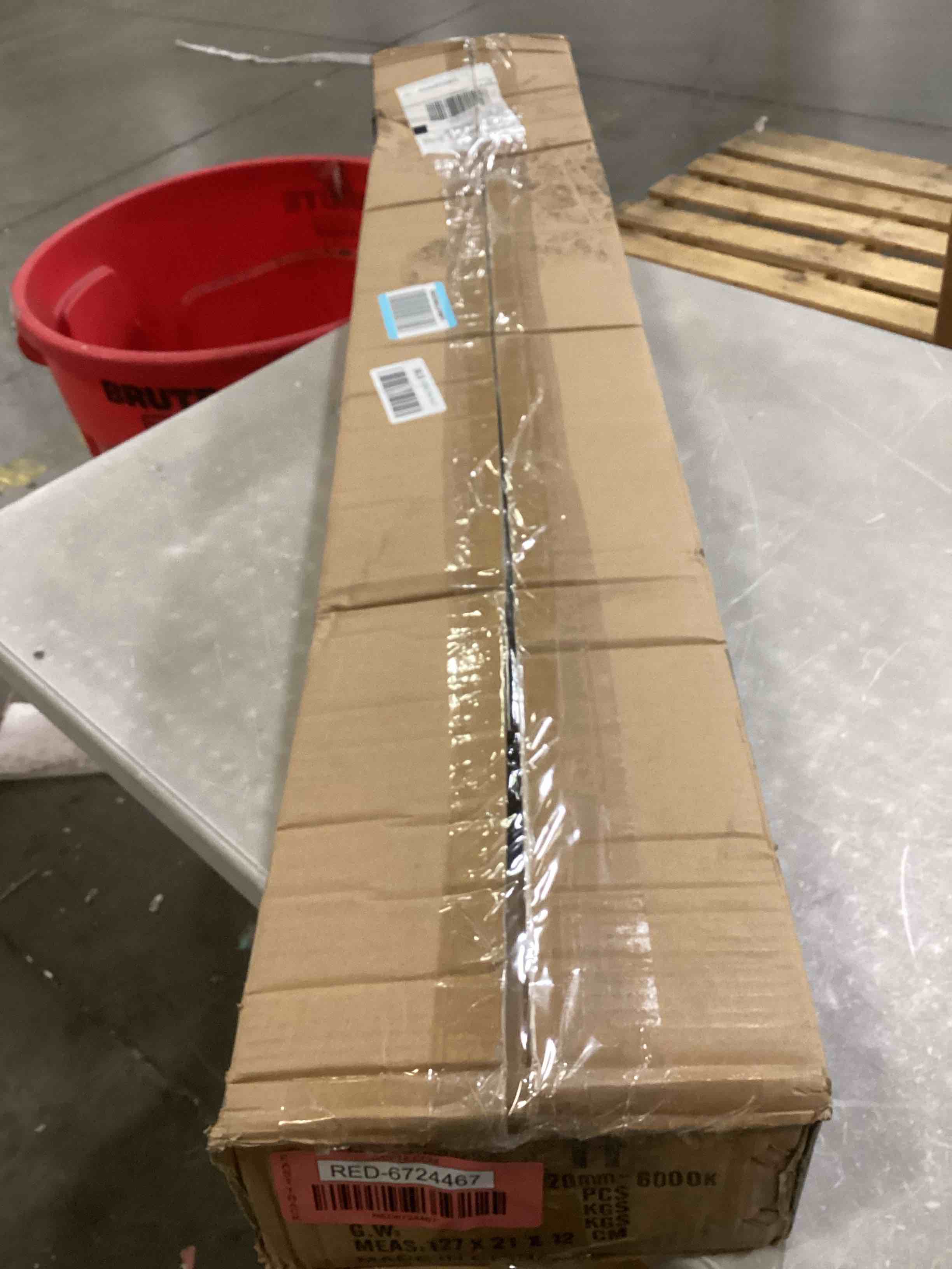 https://s3.amazonaws.com/lotting-images-prod/bidfta/RED6724467_1737131568314.jpeg