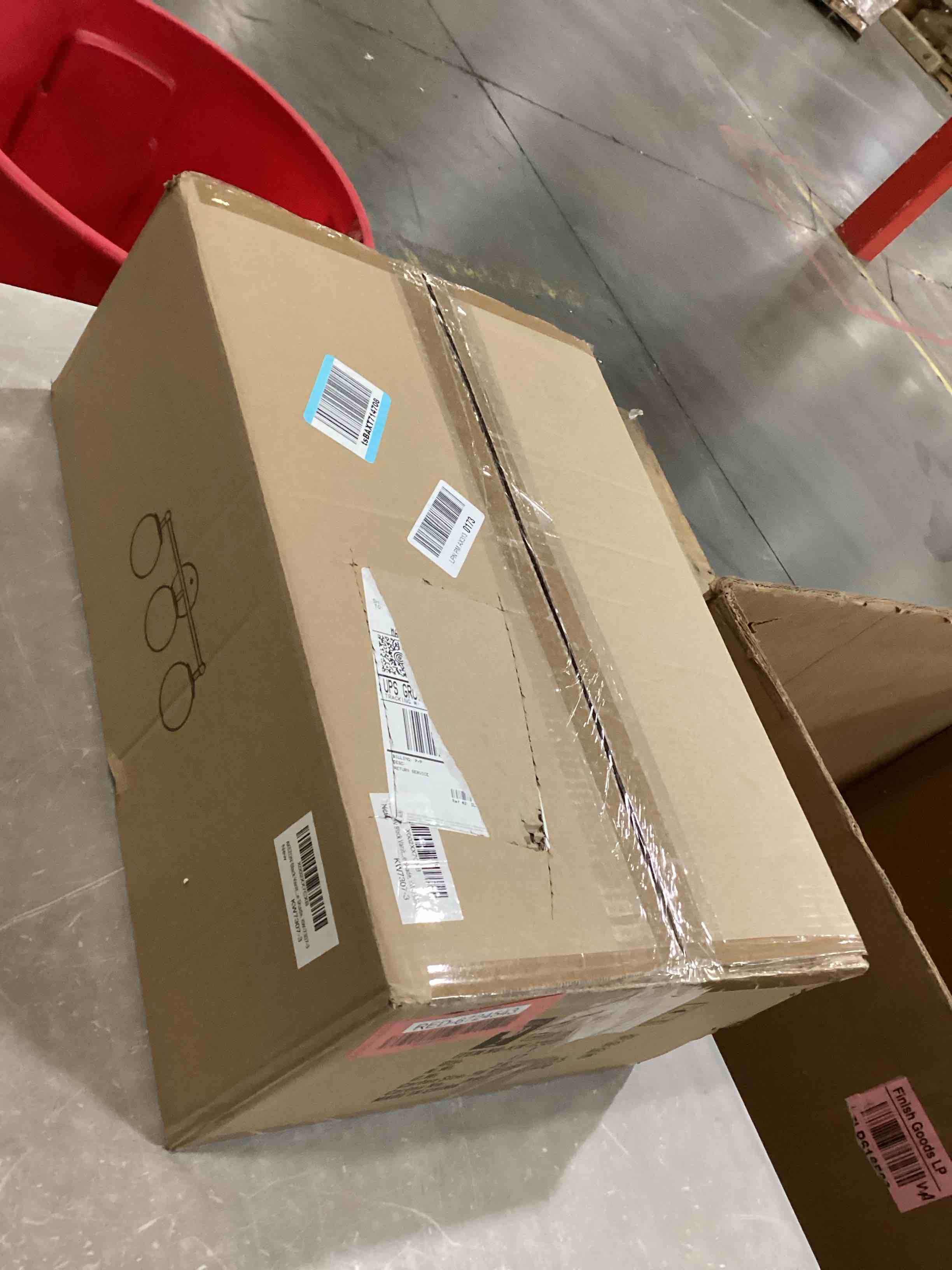 https://s3.amazonaws.com/lotting-images-prod/bidfta/RED6724543_1737375347141.jpeg