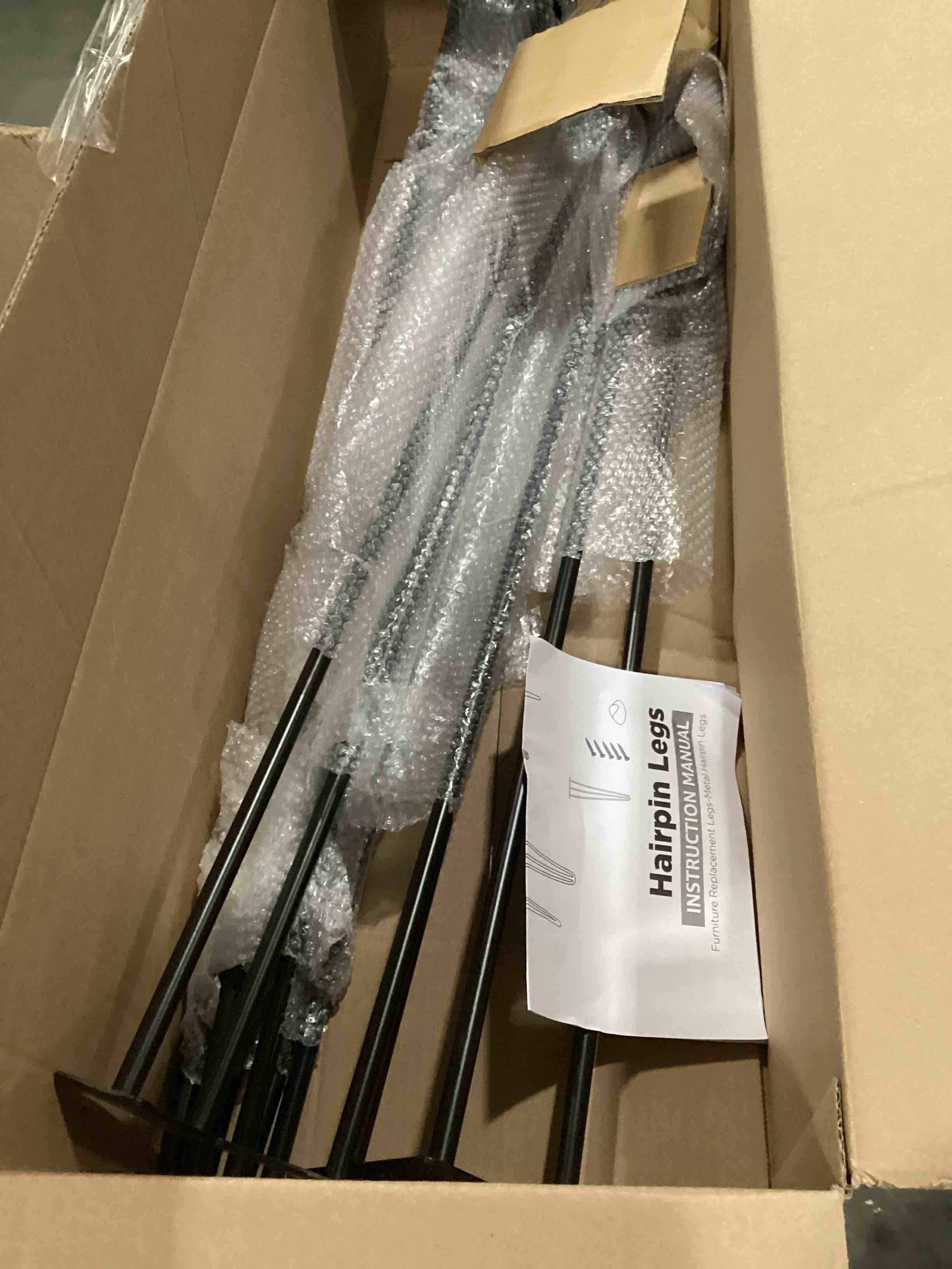 https://s3.amazonaws.com/lotting-images-prod/bidfta/RED6724996_1735566627819.jpeg