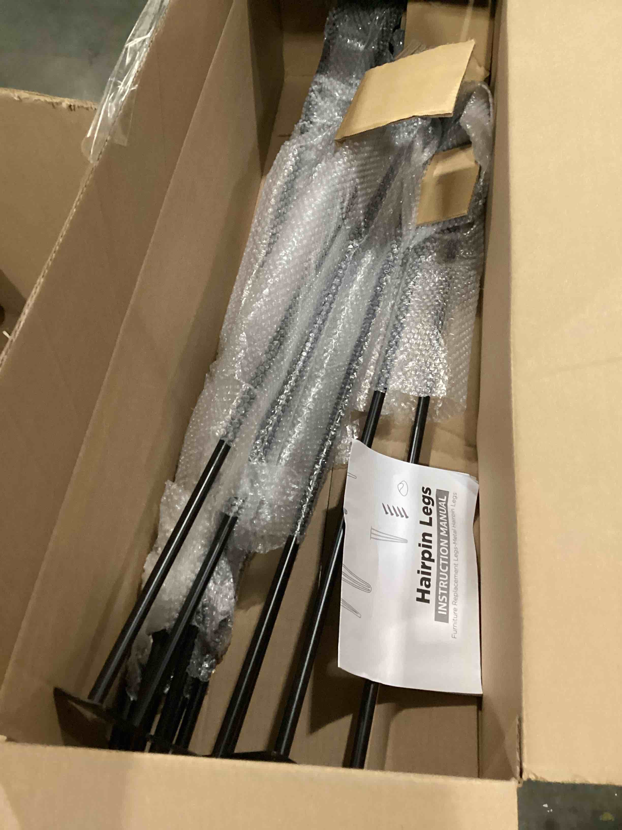 https://s3.amazonaws.com/lotting-images-prod/bidfta/RED6724996_1735566629895.jpeg