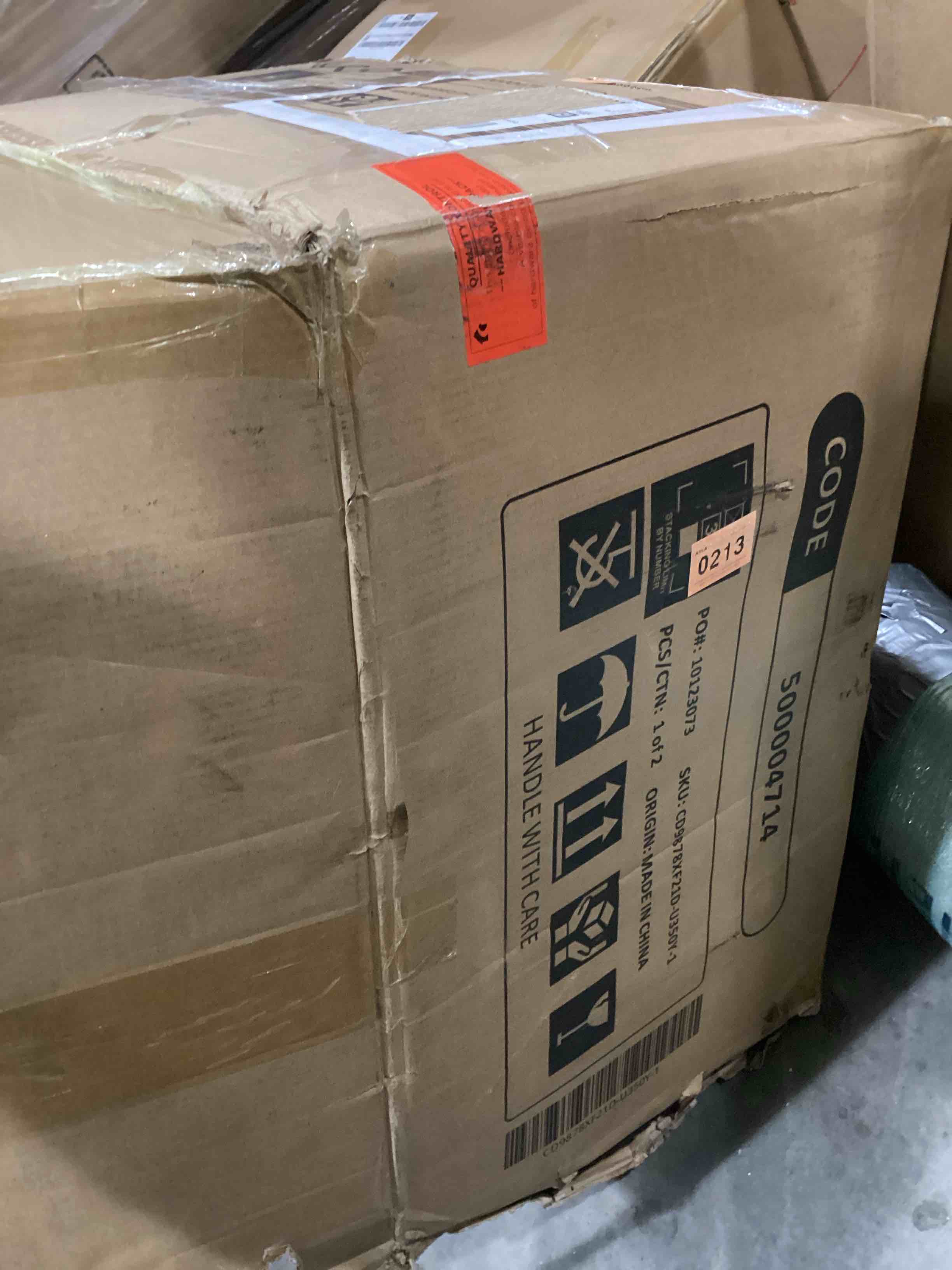 https://s3.amazonaws.com/lotting-images-prod/bidfta/RED6725270_1735846984107.jpeg