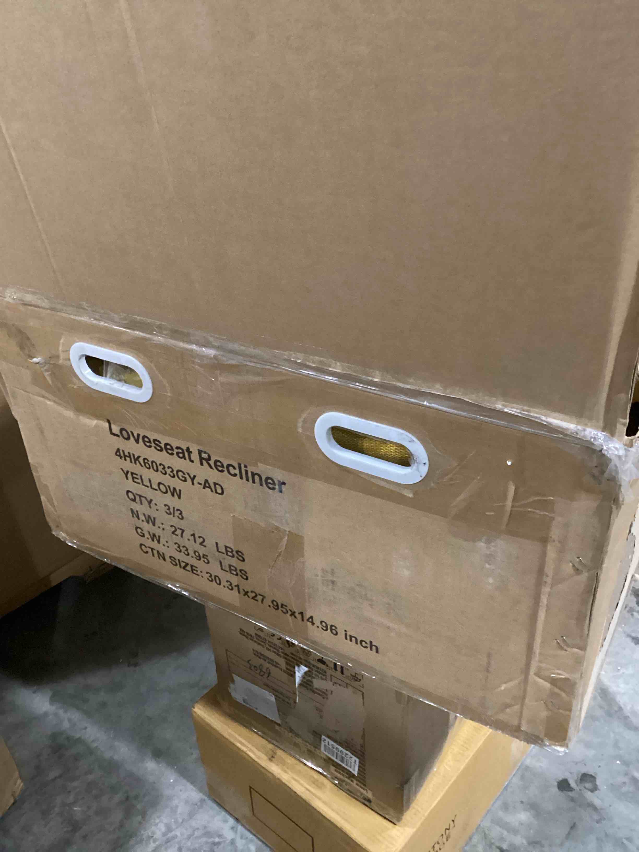 https://s3.amazonaws.com/lotting-images-prod/bidfta/RED6725275_1735848002531.jpeg