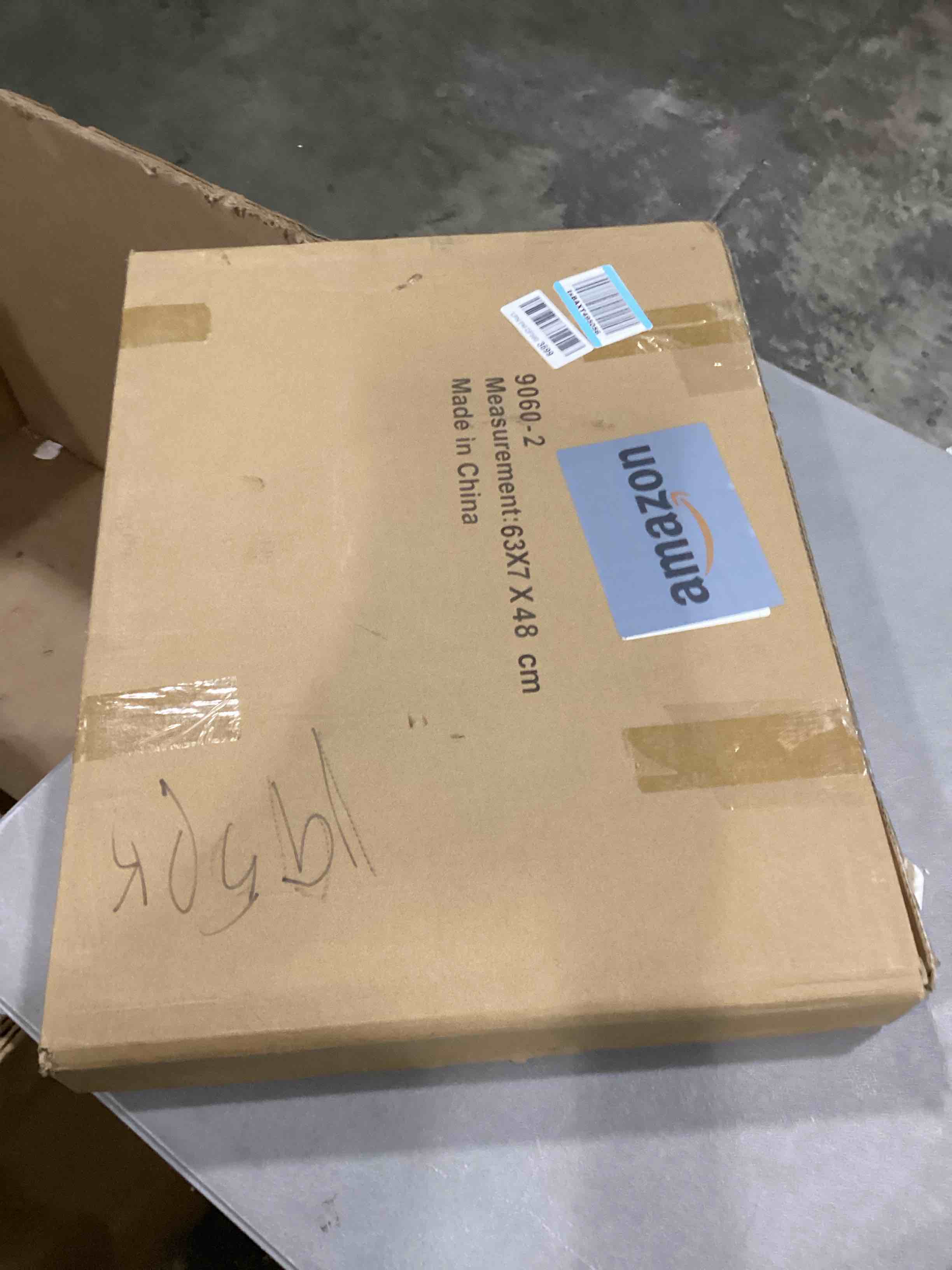 https://s3.amazonaws.com/lotting-images-prod/bidfta/RED6725349_1735921346291.jpeg