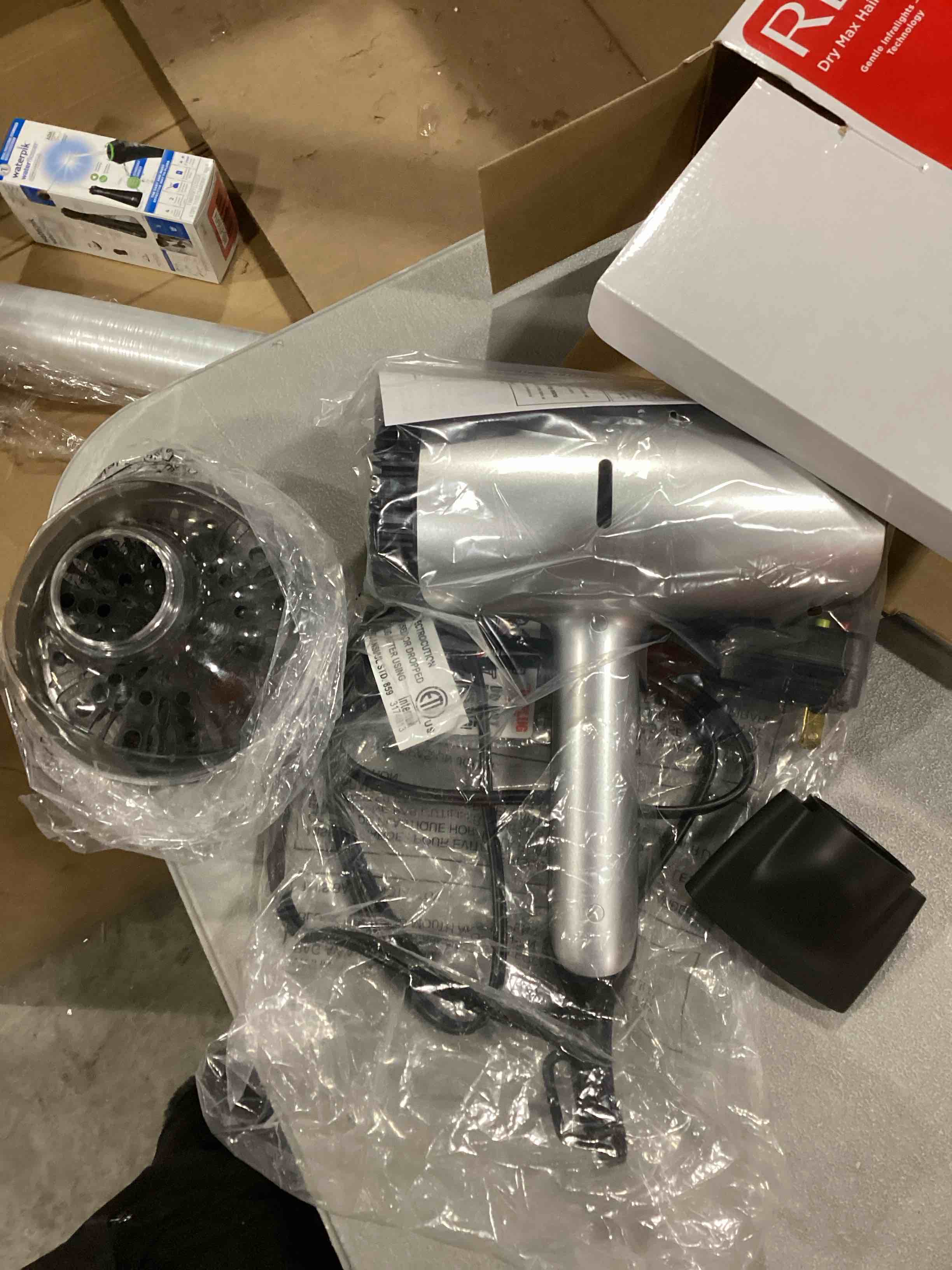 https://s3.amazonaws.com/lotting-images-prod/bidfta/RED6725478_1736257348502.jpeg