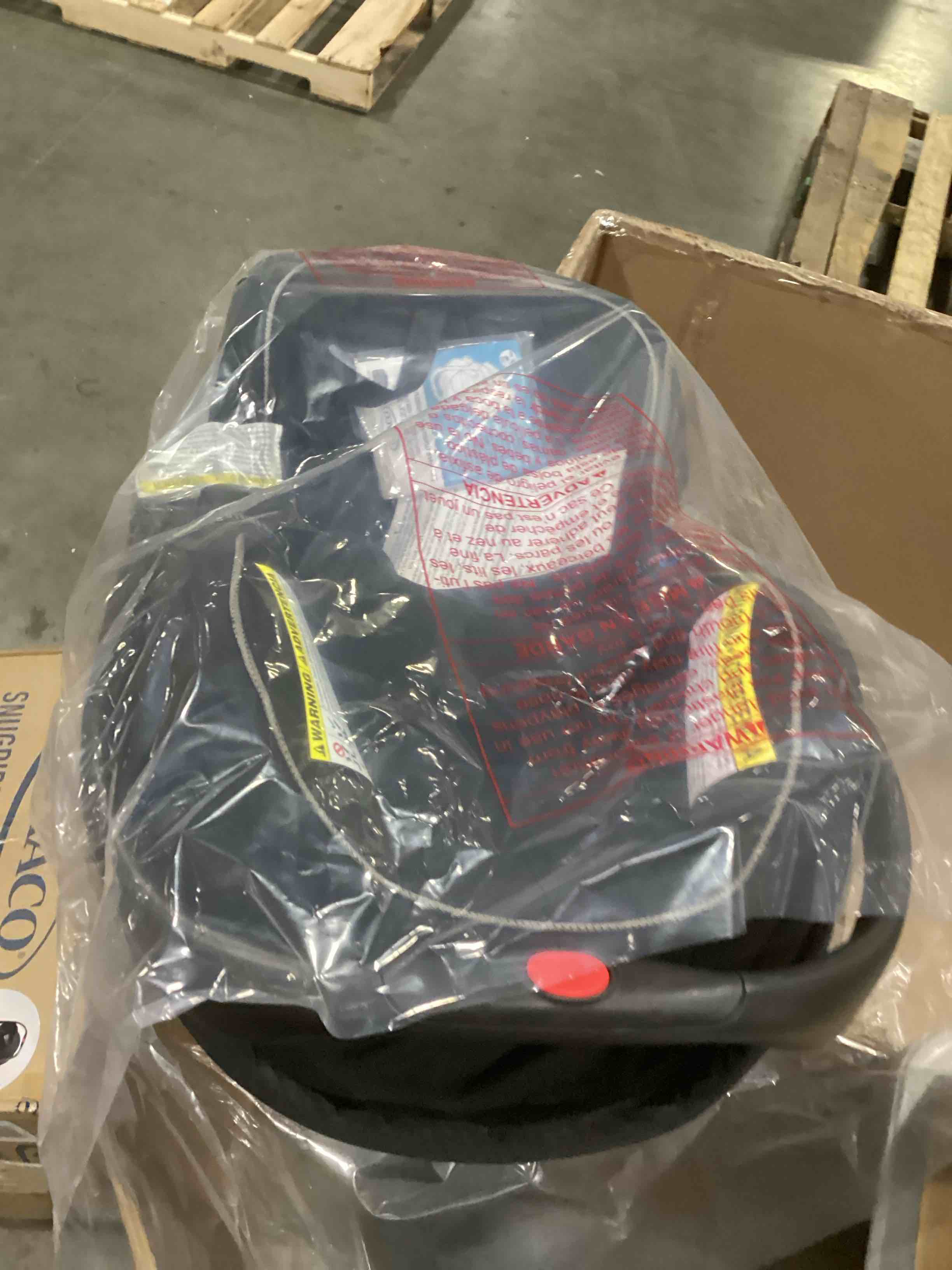 https://s3.amazonaws.com/lotting-images-prod/bidfta/RED6725560_1736275846787.jpeg