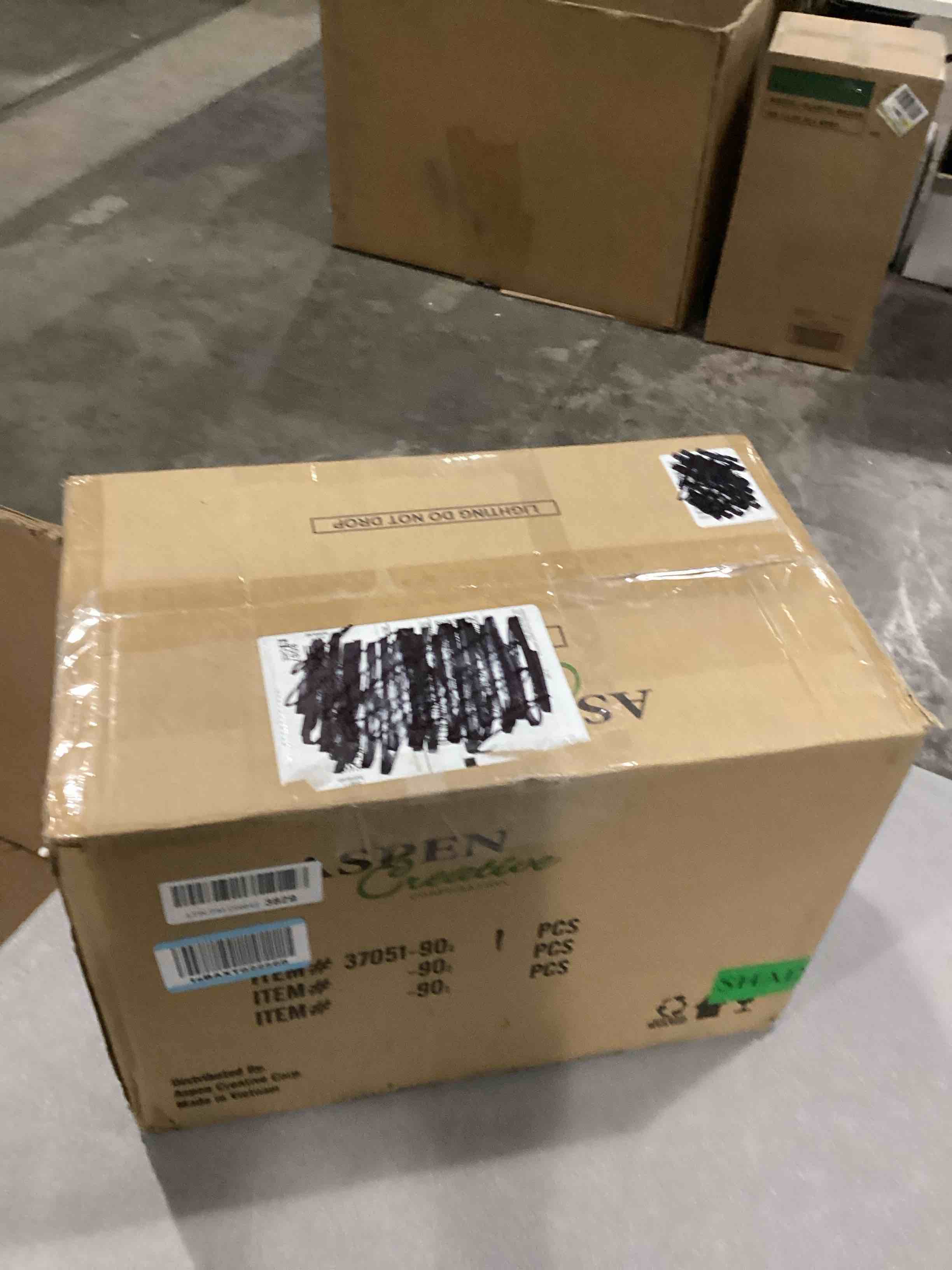 https://s3.amazonaws.com/lotting-images-prod/bidfta/RED6725605_1736342826114.jpeg