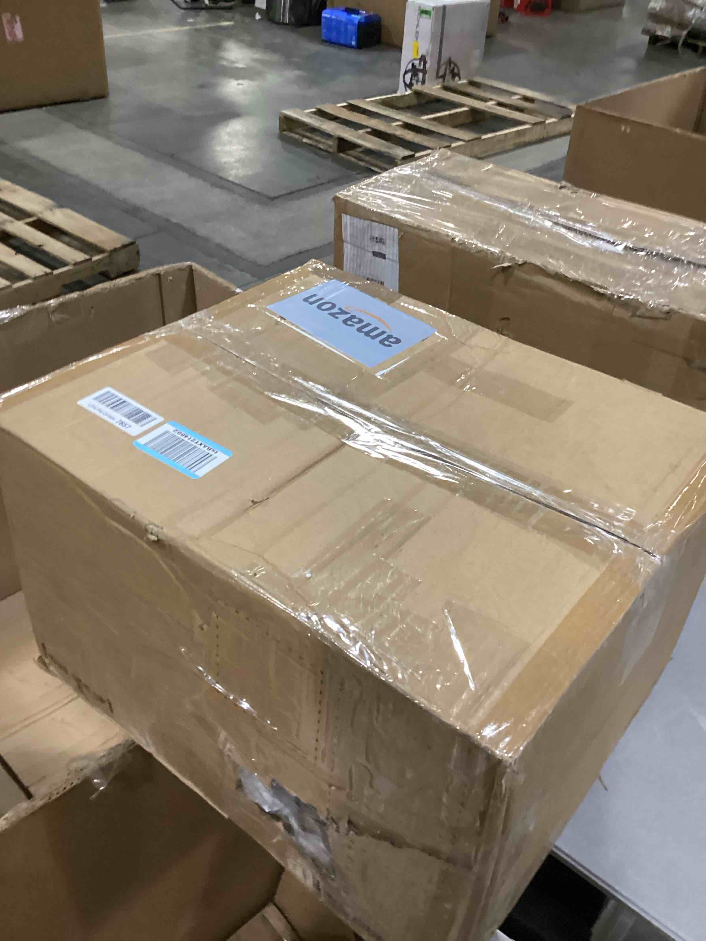 https://s3.amazonaws.com/lotting-images-prod/bidfta/RED6725753_1736426842381.jpeg