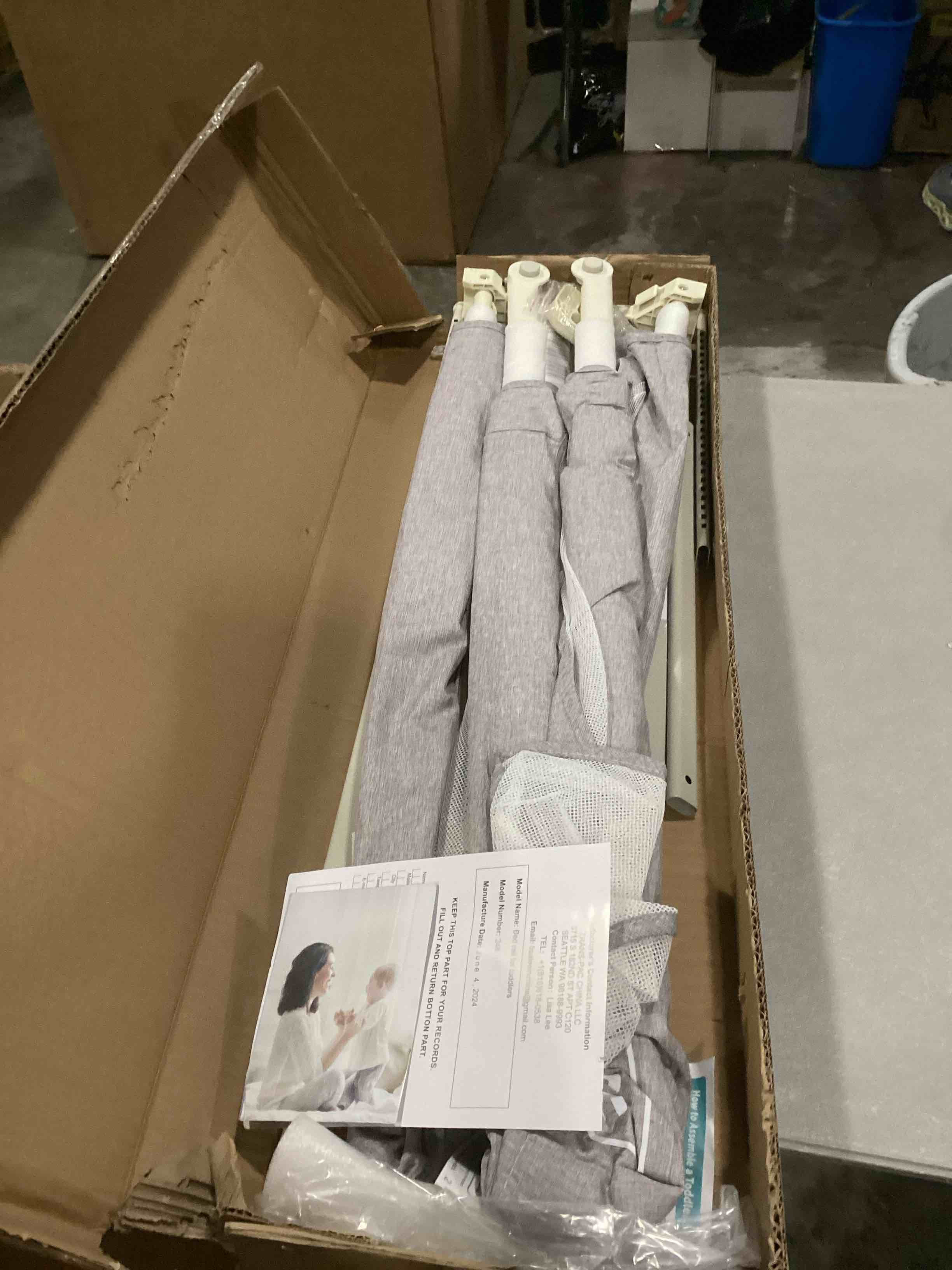 https://s3.amazonaws.com/lotting-images-prod/bidfta/RED6726326_1736879161830.jpeg