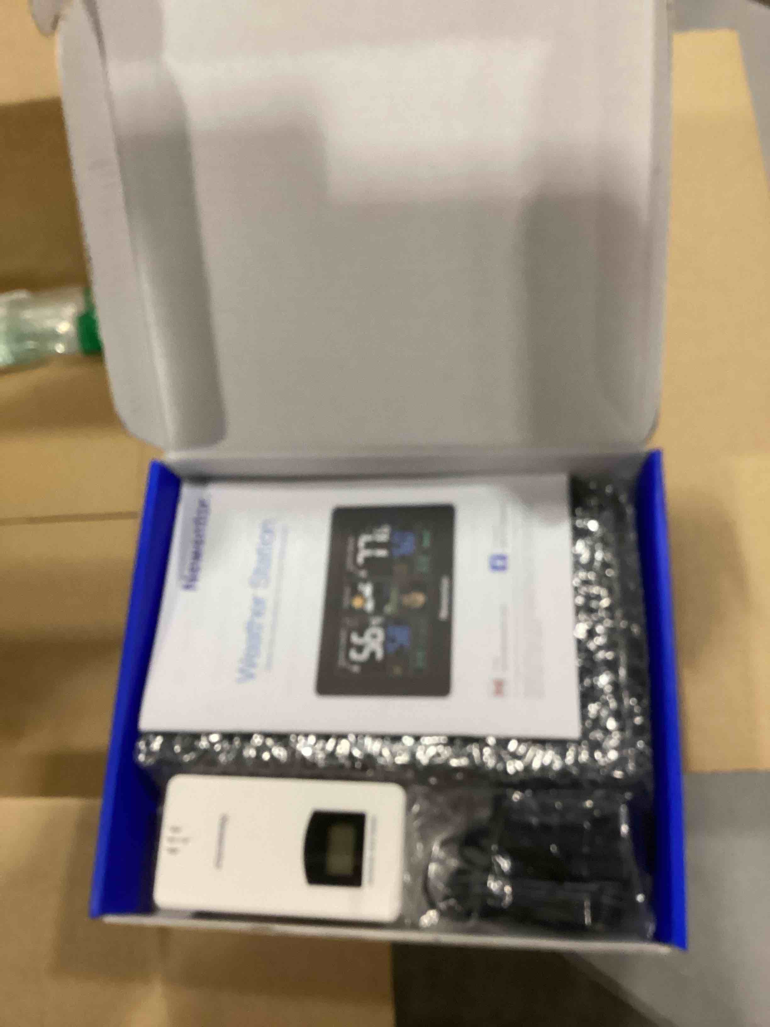 https://s3.amazonaws.com/lotting-images-prod/bidfta/RED6726534_1733946369715.jpeg