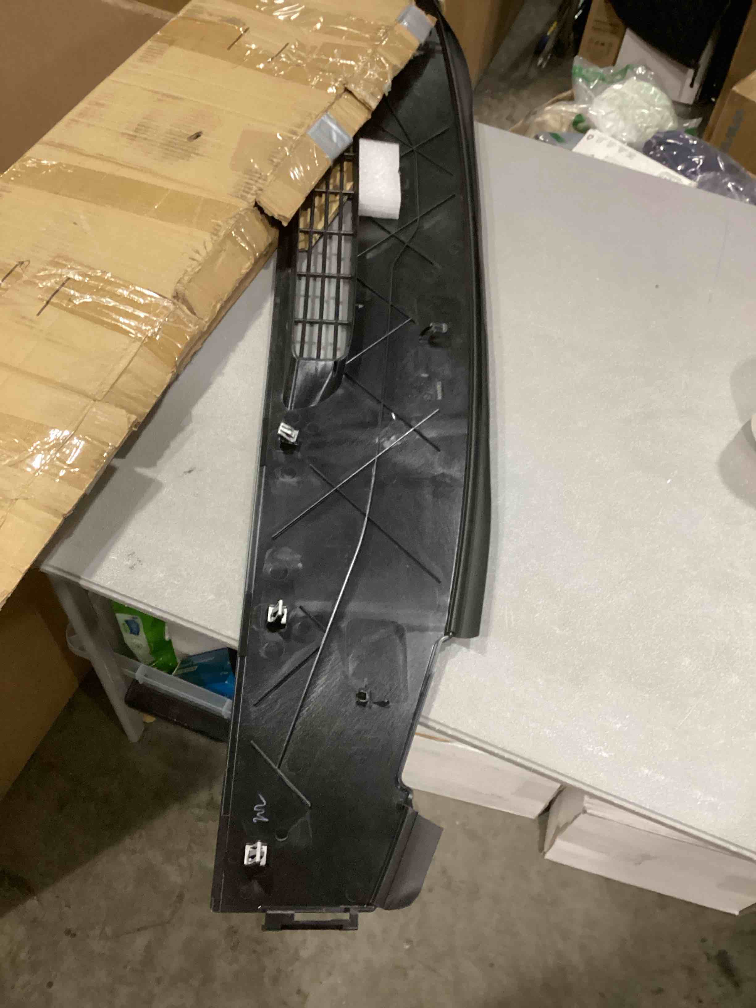 https://s3.amazonaws.com/lotting-images-prod/bidfta/RED6726585_1734009302860.jpeg