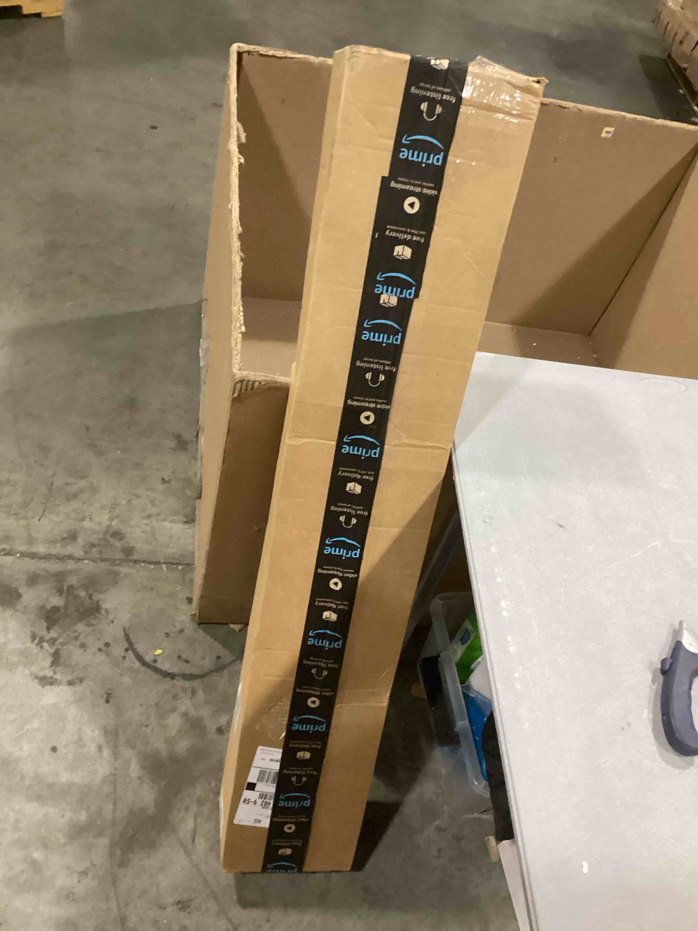 https://s3.amazonaws.com/lotting-images-prod/bidfta/RED6726628_1734014913772.jpeg