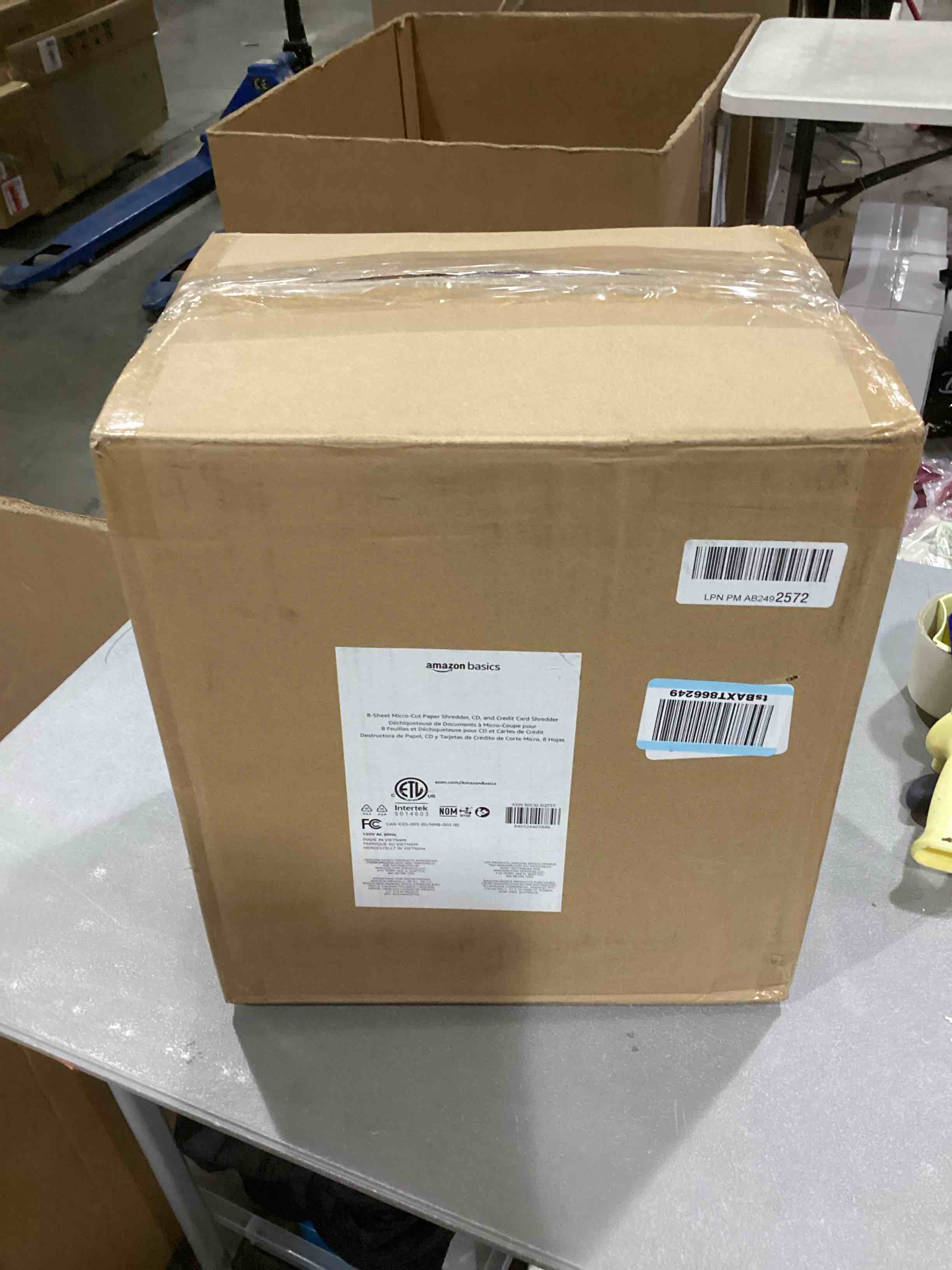 https://s3.amazonaws.com/lotting-images-prod/bidfta/RED6726778_1734096990775.jpeg
