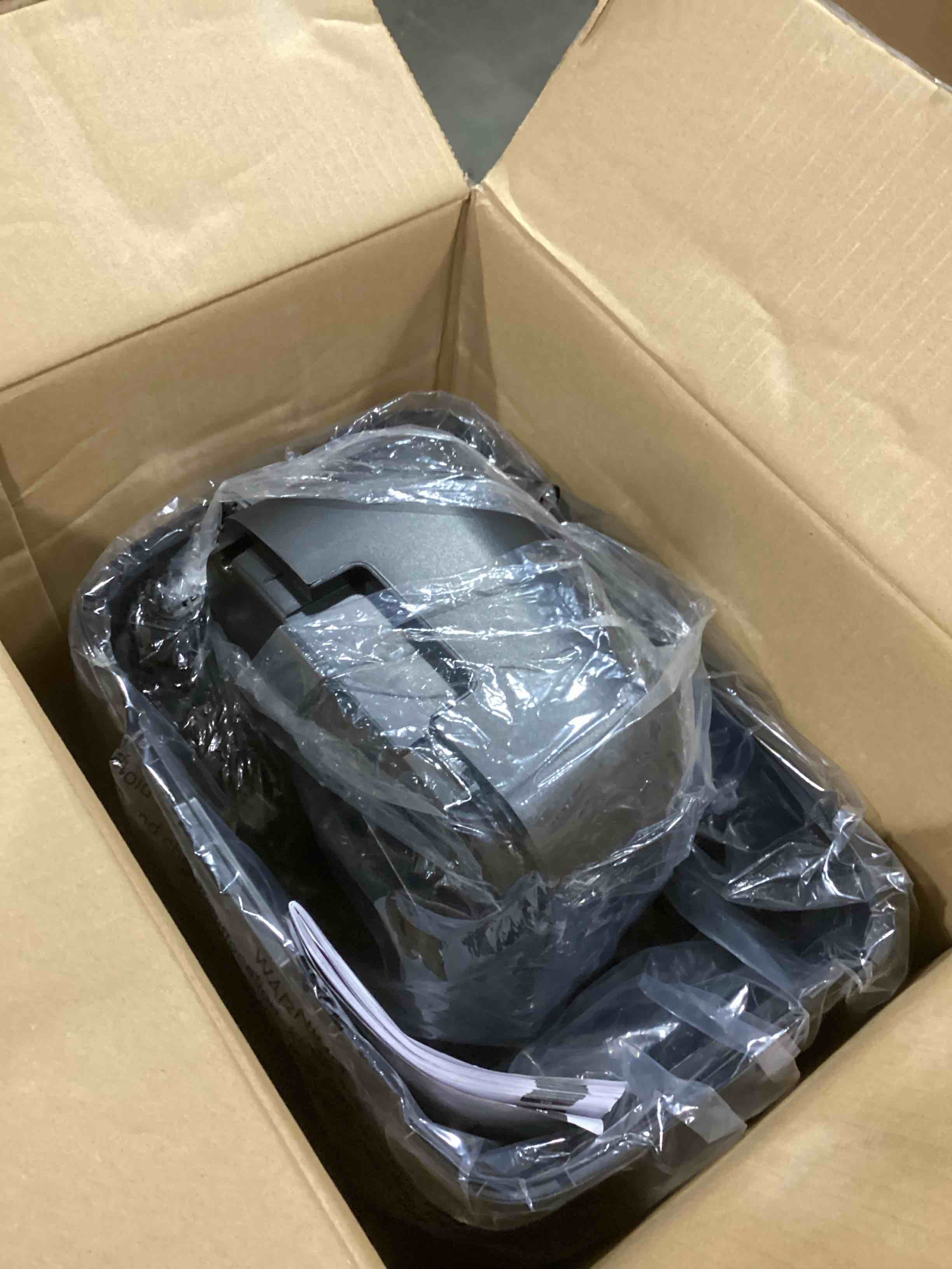 https://s3.amazonaws.com/lotting-images-prod/bidfta/RED6726778_1734097023951.jpeg