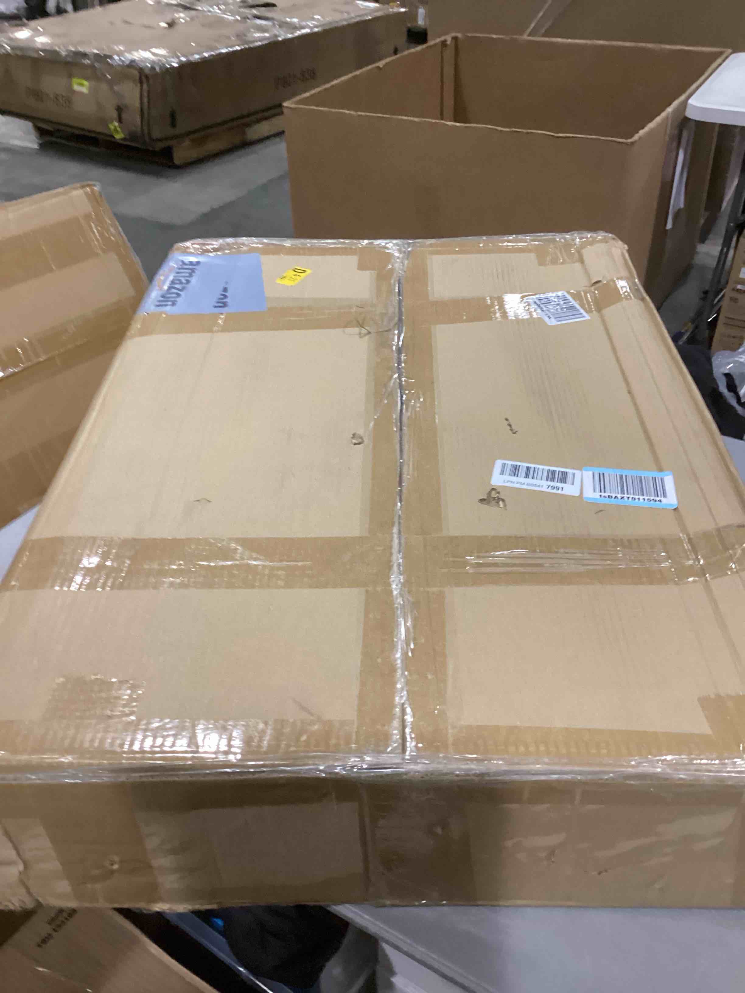 https://s3.amazonaws.com/lotting-images-prod/bidfta/RED6726793_1734099627064.jpeg
