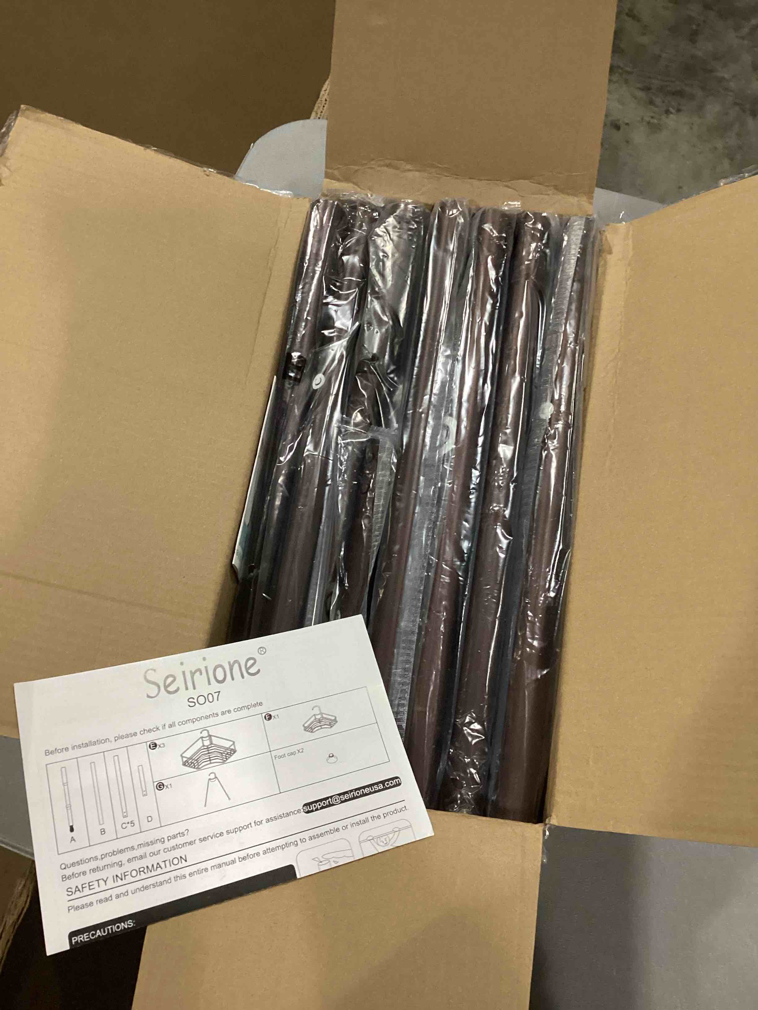 https://s3.amazonaws.com/lotting-images-prod/bidfta/RED6727369_1734524114751.jpeg