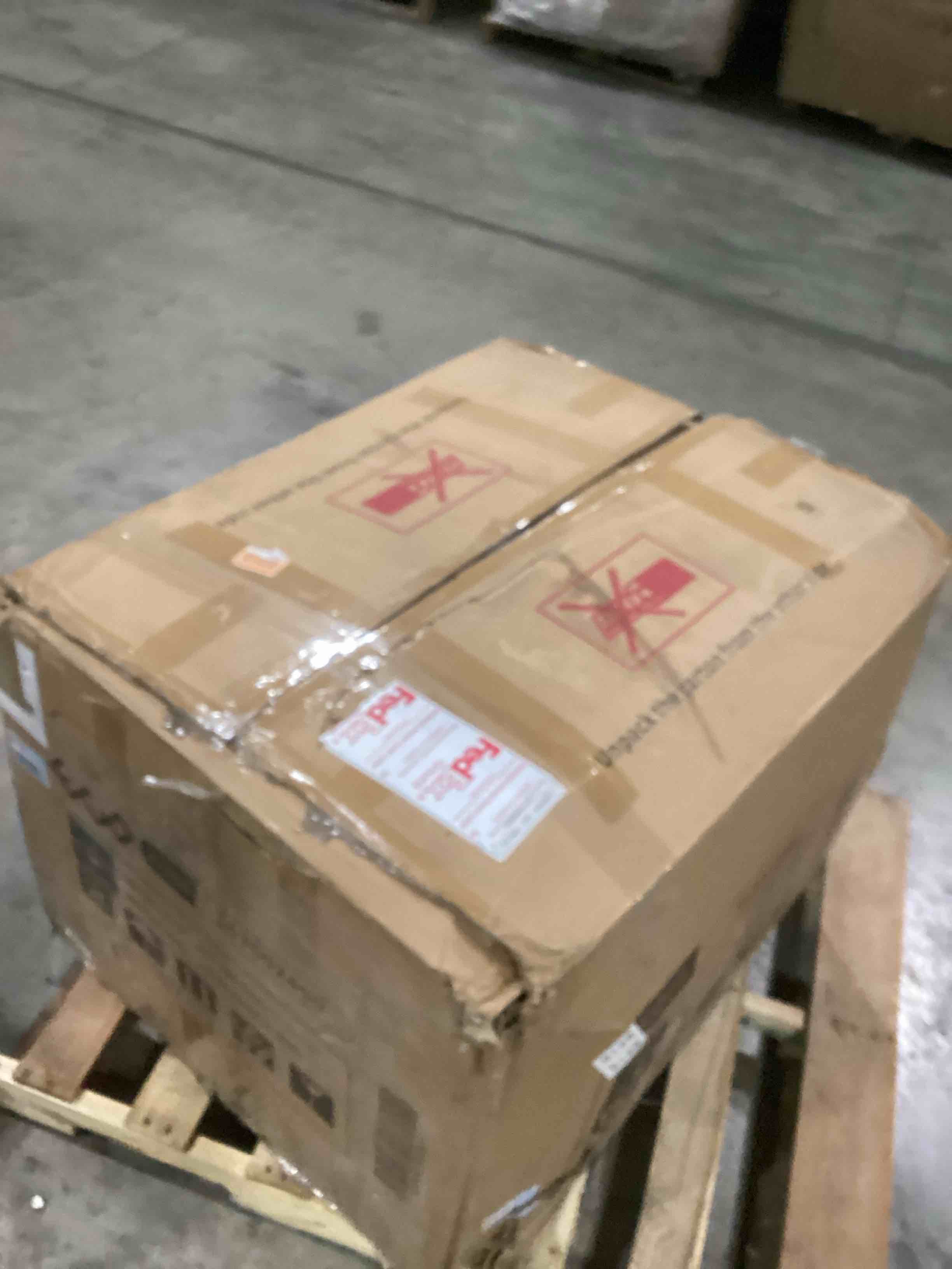 https://s3.amazonaws.com/lotting-images-prod/bidfta/RED6727725_1734956369367.jpeg
