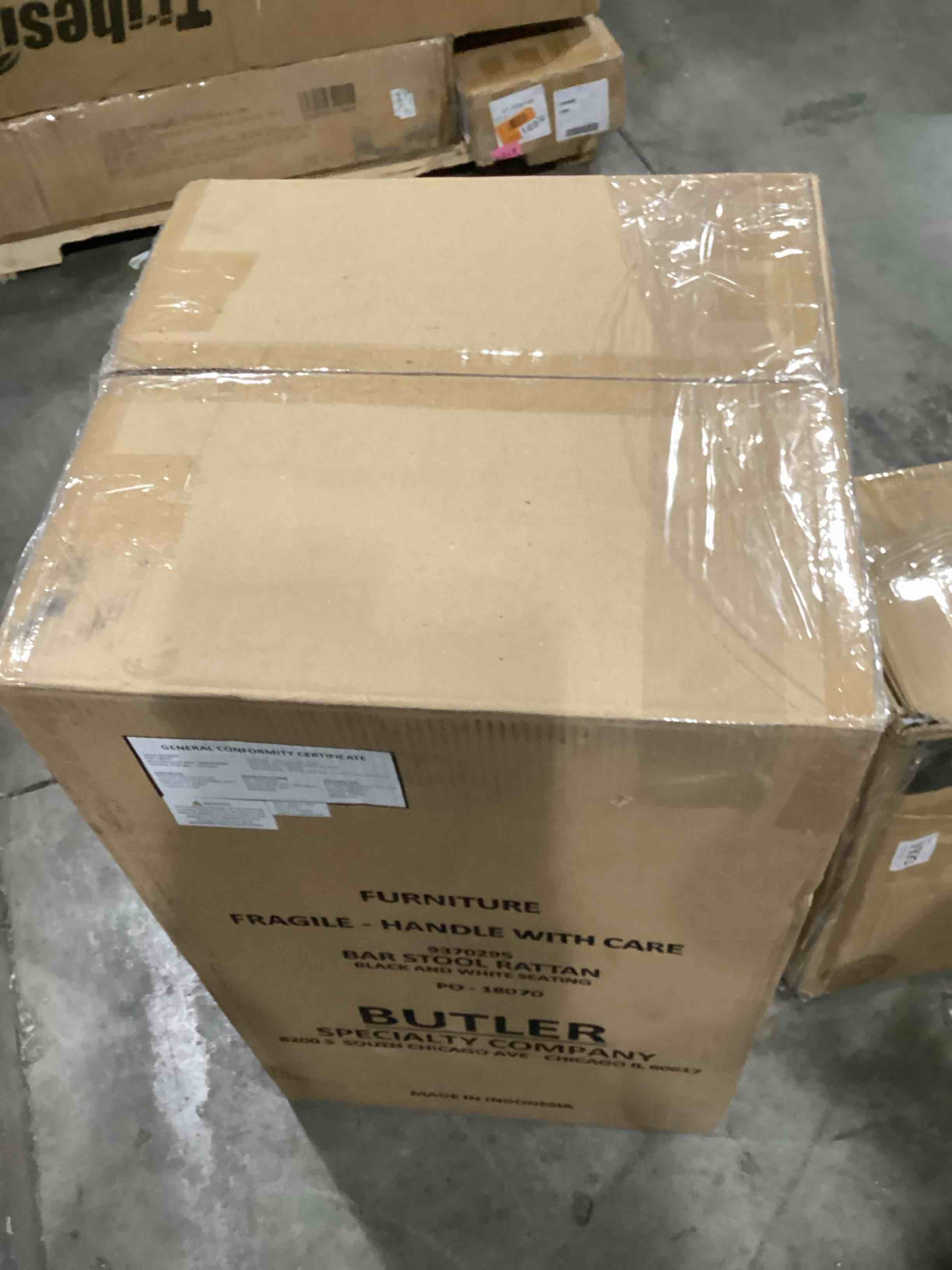 https://s3.amazonaws.com/lotting-images-prod/bidfta/RED6727786_1734982519633.jpeg