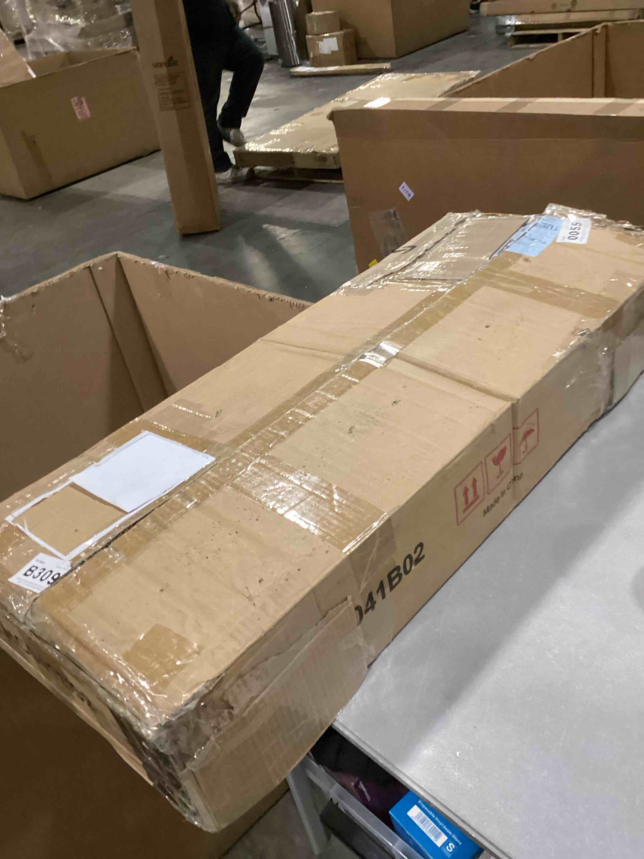 https://s3.amazonaws.com/lotting-images-prod/bidfta/RED6727791_1734983998187.jpeg