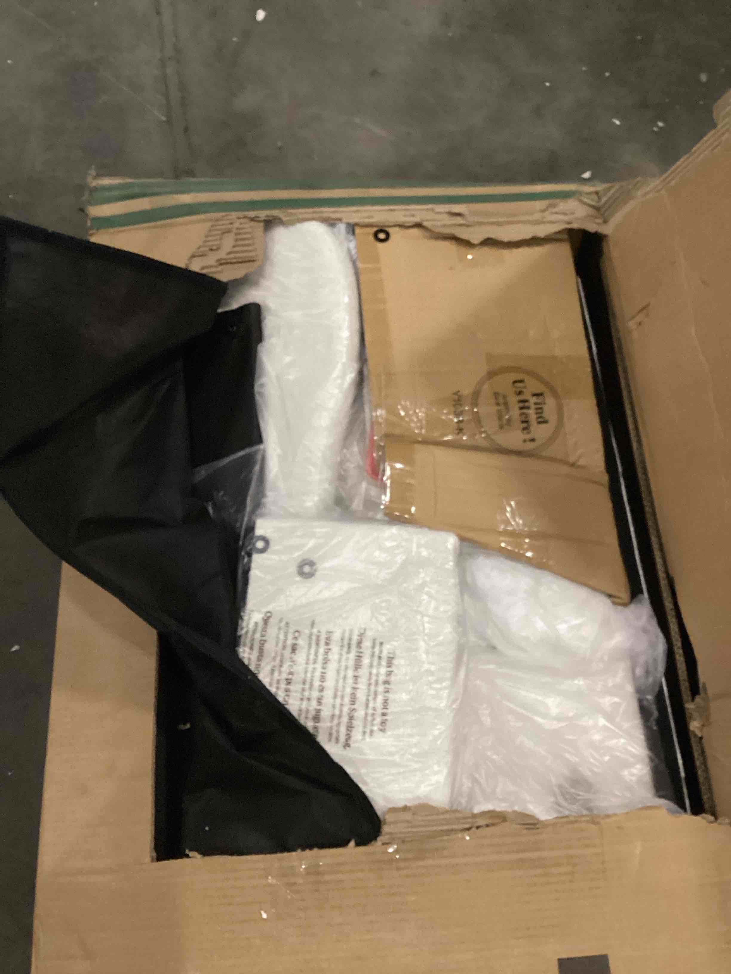https://s3.amazonaws.com/lotting-images-prod/bidfta/RED6727926_1735239190856.jpeg