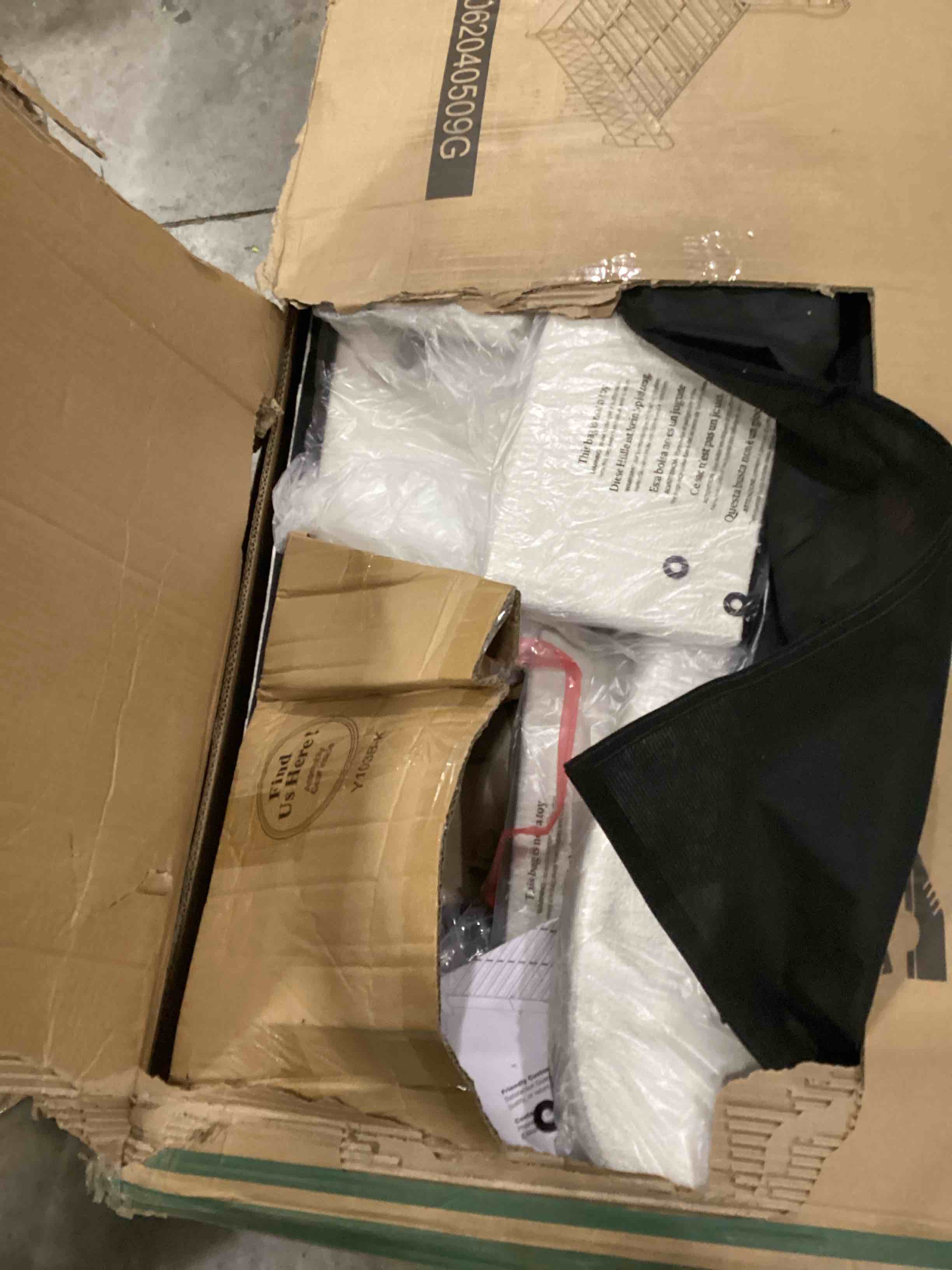https://s3.amazonaws.com/lotting-images-prod/bidfta/RED6727926_1735239201770.jpeg