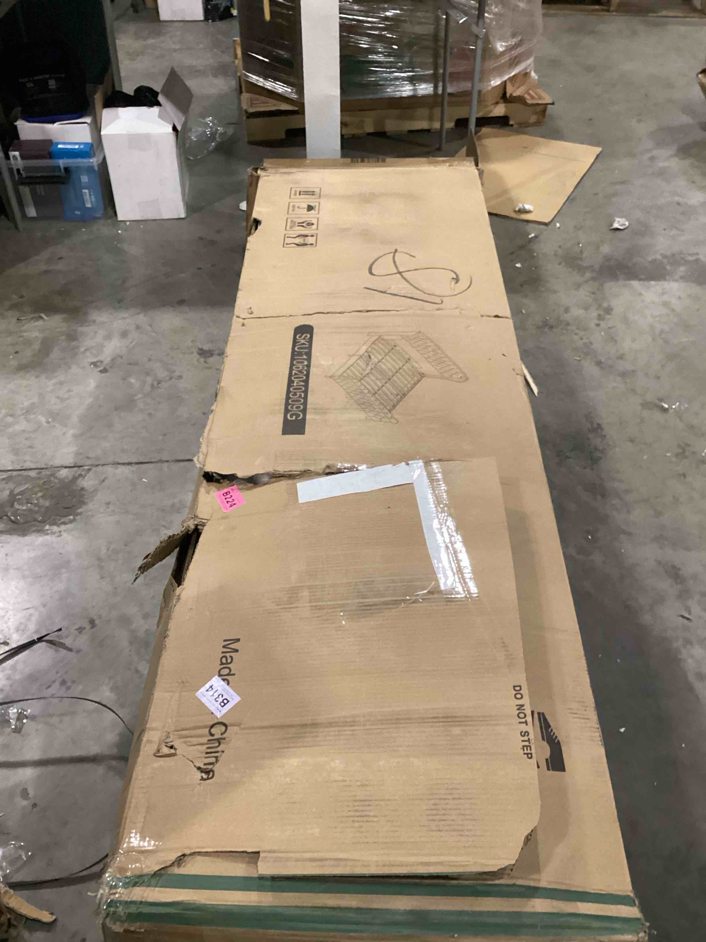 https://s3.amazonaws.com/lotting-images-prod/bidfta/RED6727926_1735239209990.jpeg