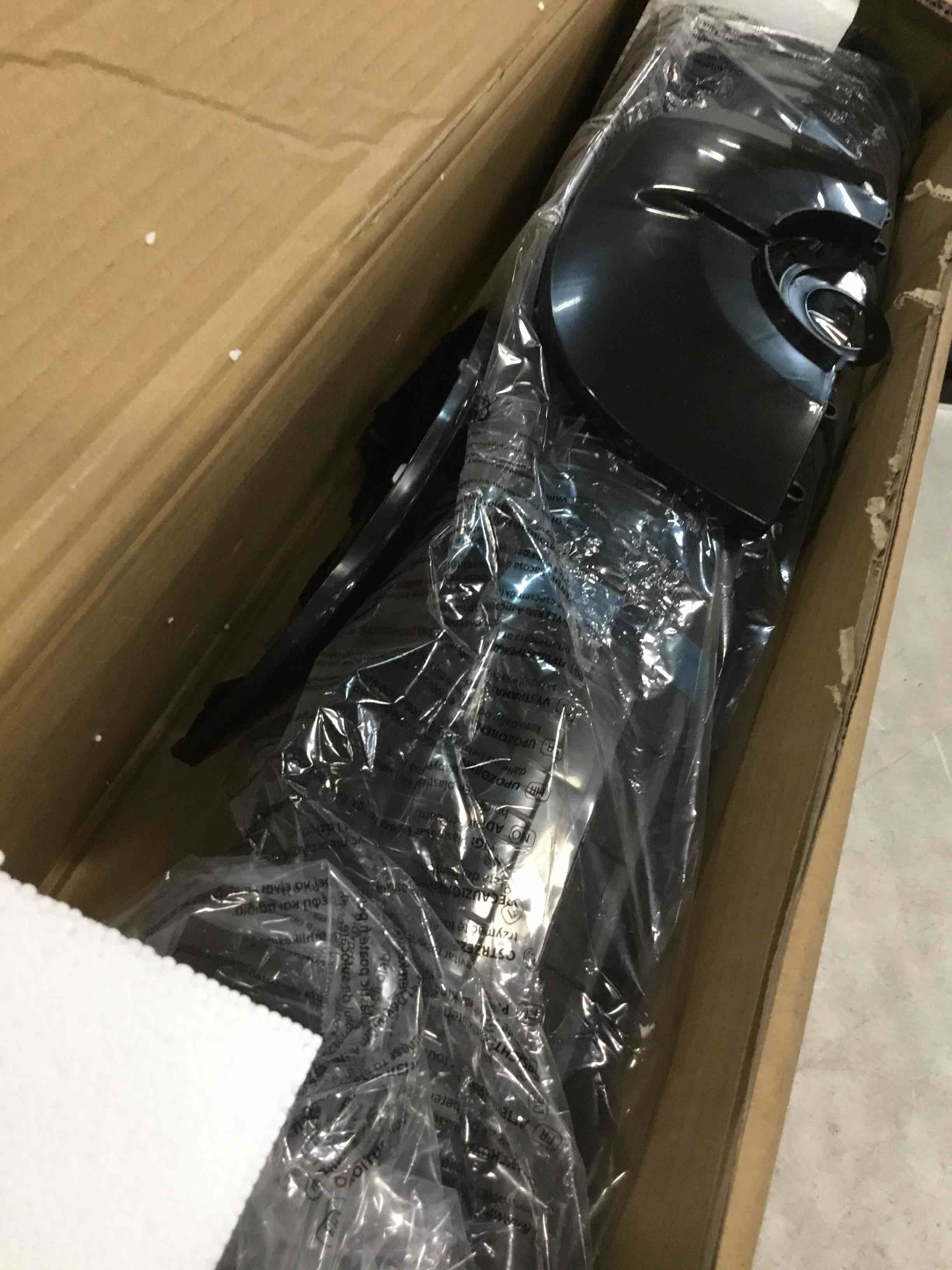 https://s3.amazonaws.com/lotting-images-prod/bidfta/RED6729112_1722284173732.jpeg