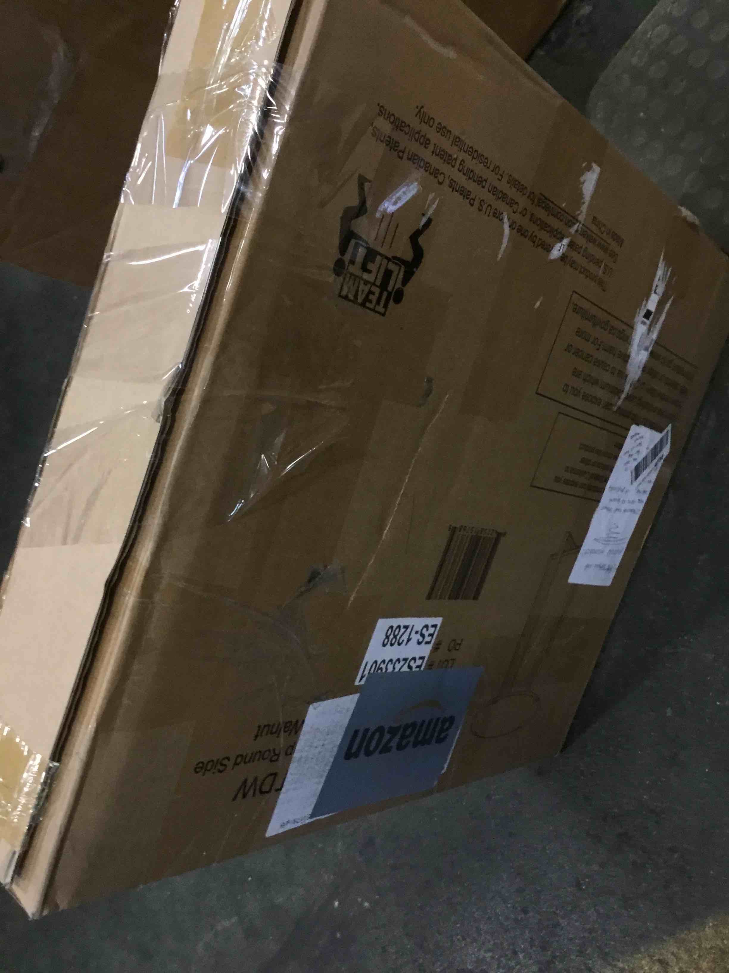 https://s3.amazonaws.com/lotting-images-prod/bidfta/RED6729352_1722360554363.jpeg