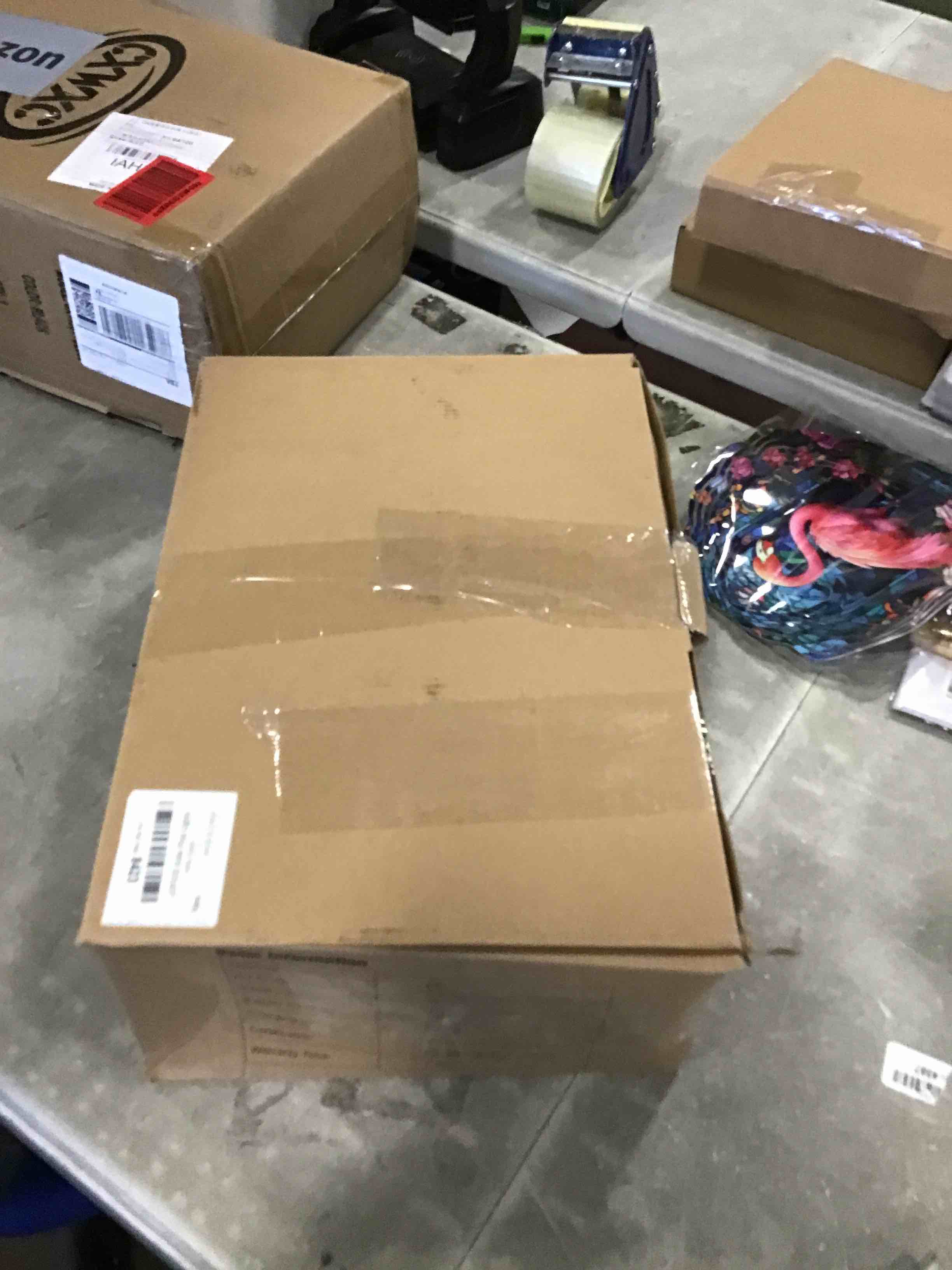 https://s3.amazonaws.com/lotting-images-prod/bidfta/RED6729856_1721150340147.jpeg