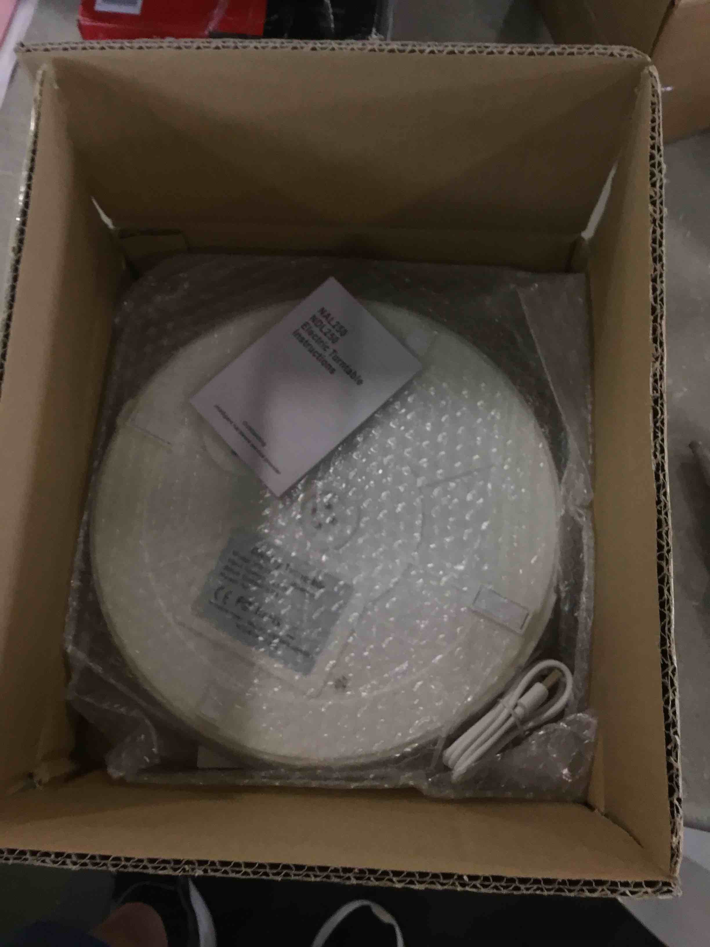 https://s3.amazonaws.com/lotting-images-prod/bidfta/RED6730128_1721317294422.jpeg