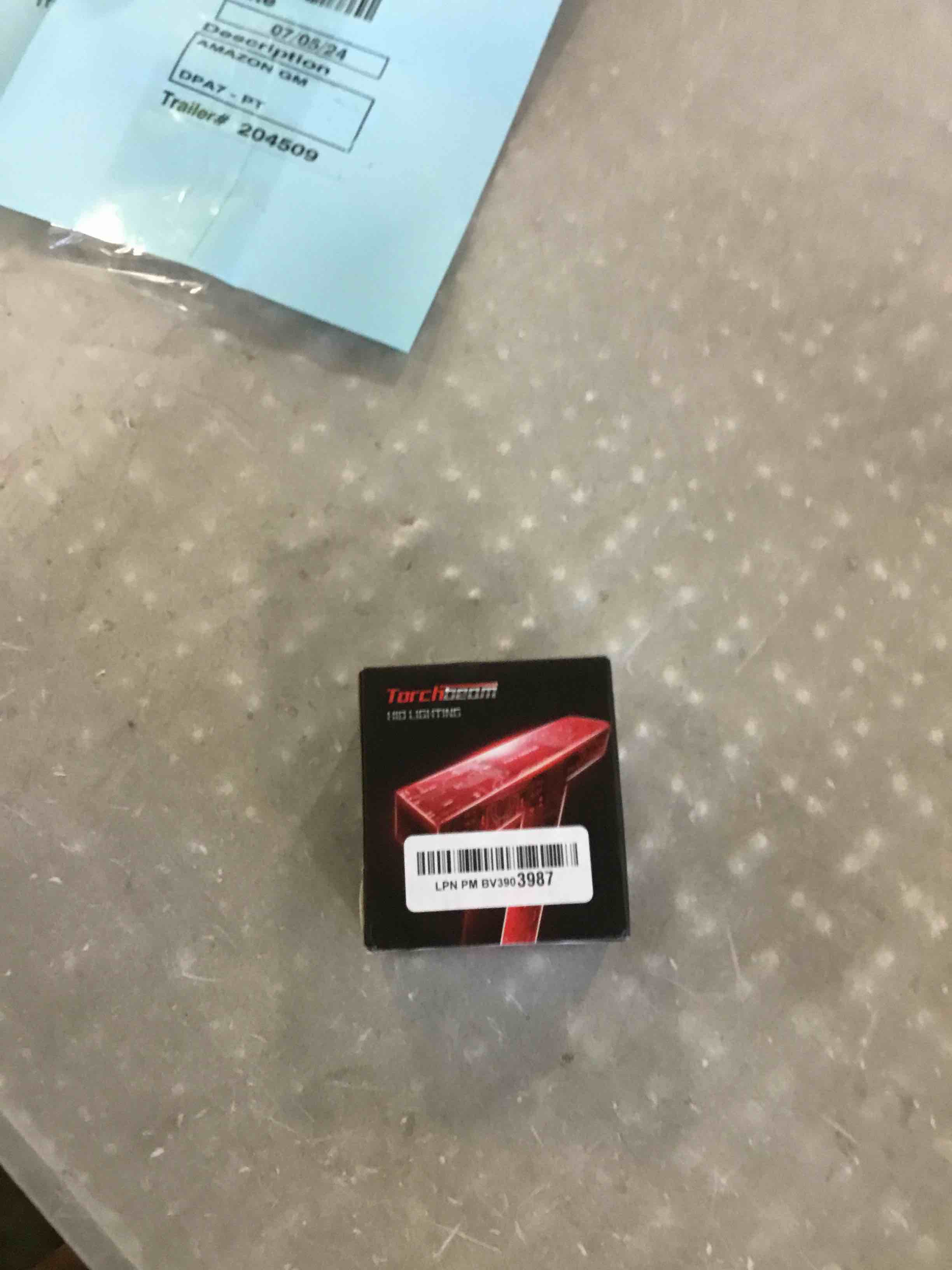 https://s3.amazonaws.com/lotting-images-prod/bidfta/RED6730512_1721408813250.jpeg