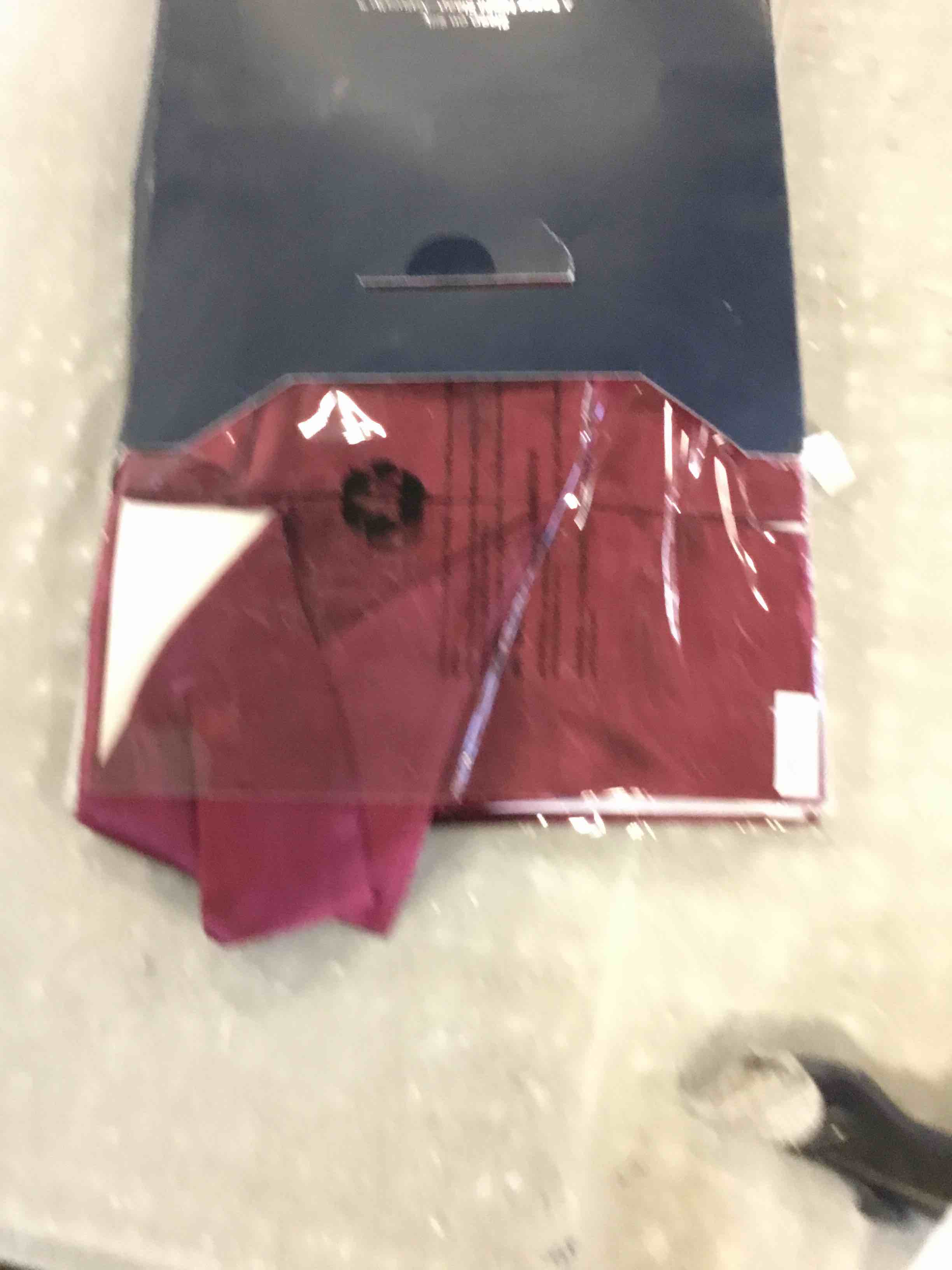 https://s3.amazonaws.com/lotting-images-prod/bidfta/RED6730518_1721409036358.jpeg