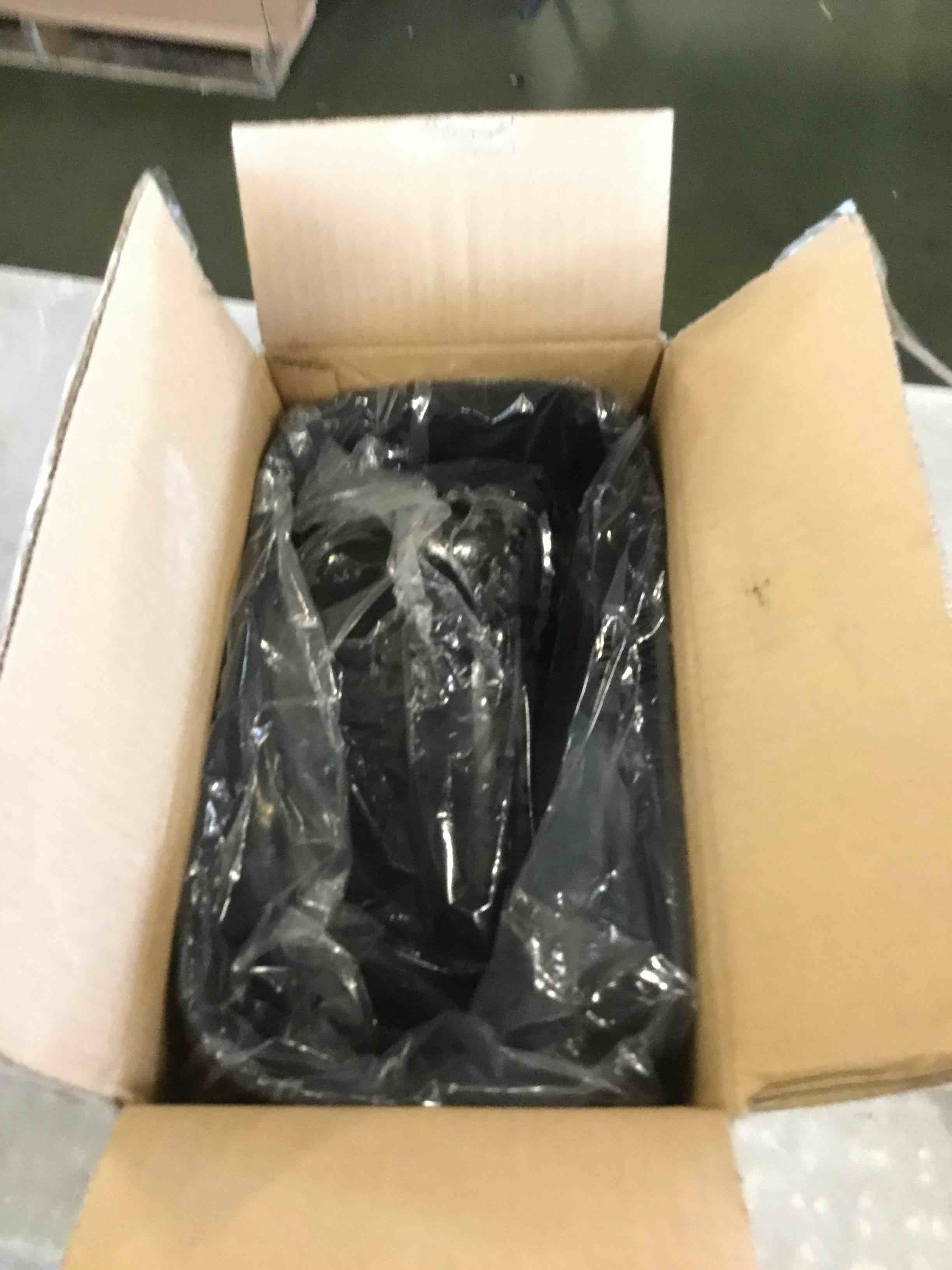 https://s3.amazonaws.com/lotting-images-prod/bidfta/RED6730582_1721415482132.jpeg