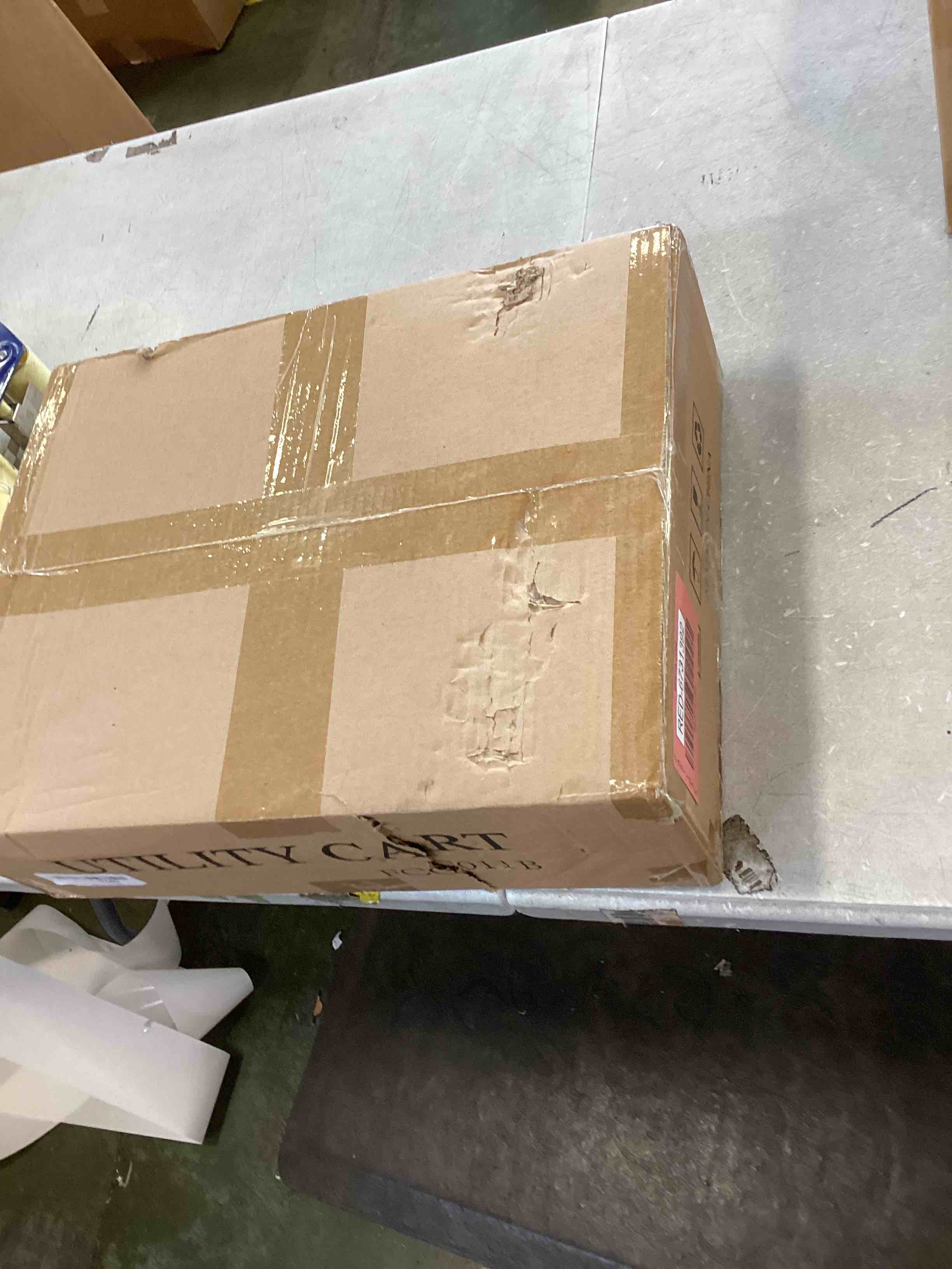 https://s3.amazonaws.com/lotting-images-prod/bidfta/RED6731392_1721144364906.jpeg