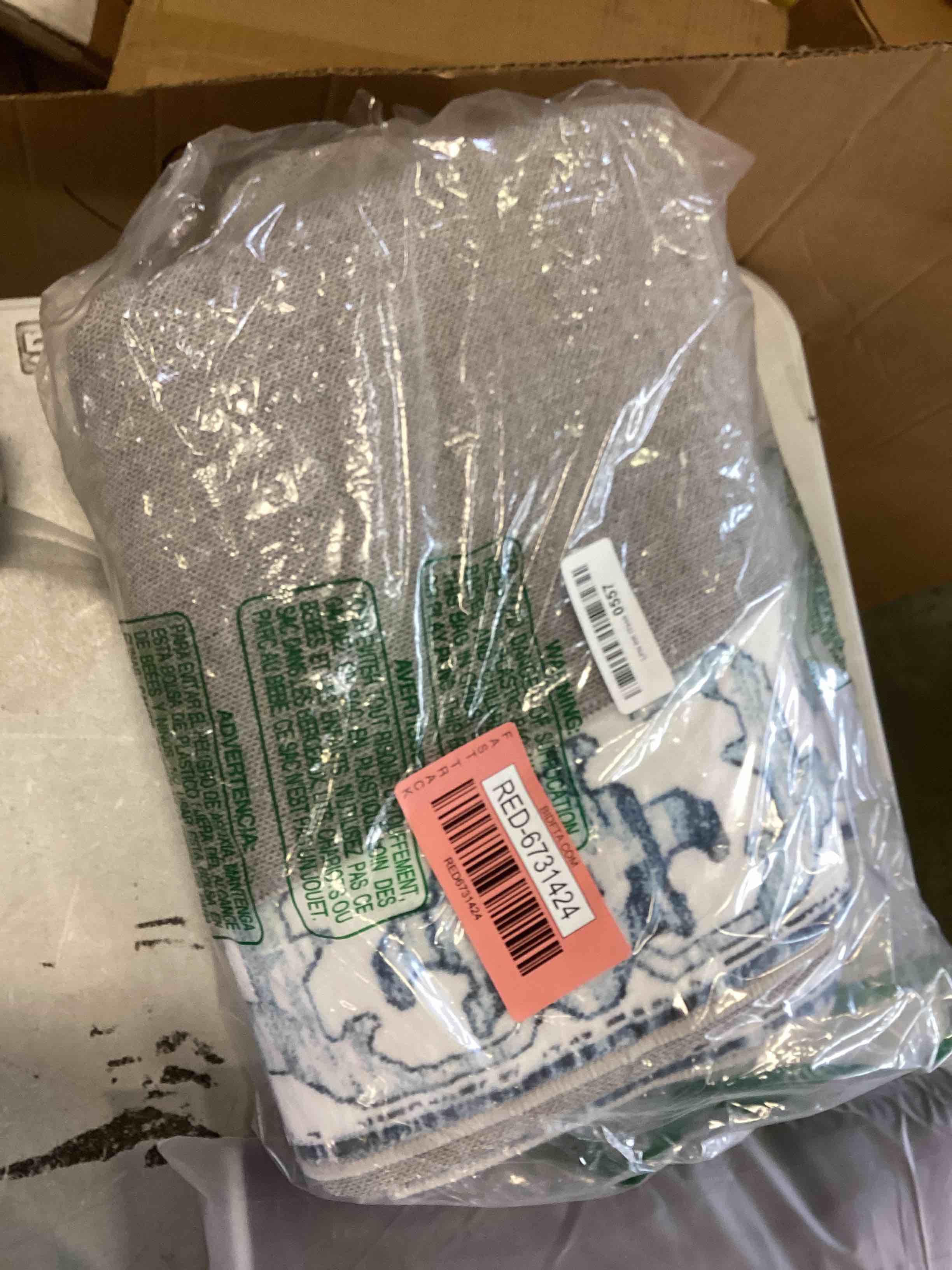 https://s3.amazonaws.com/lotting-images-prod/bidfta/RED6731424_1721144752885.jpeg