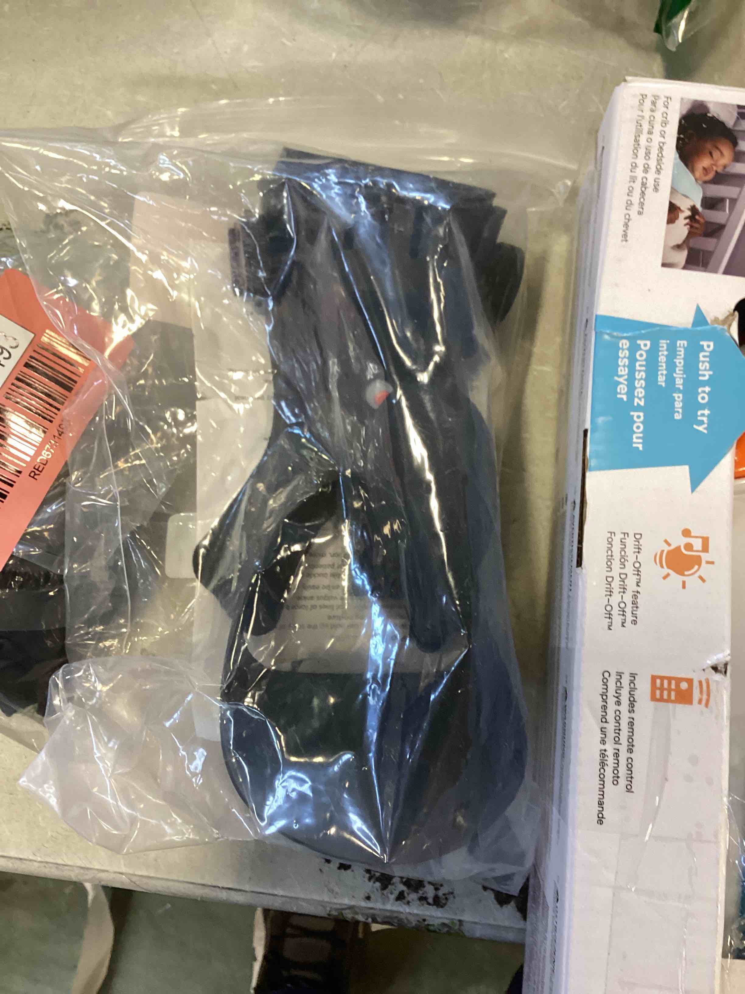 https://s3.amazonaws.com/lotting-images-prod/bidfta/RED6731494_1721150534097.jpeg
