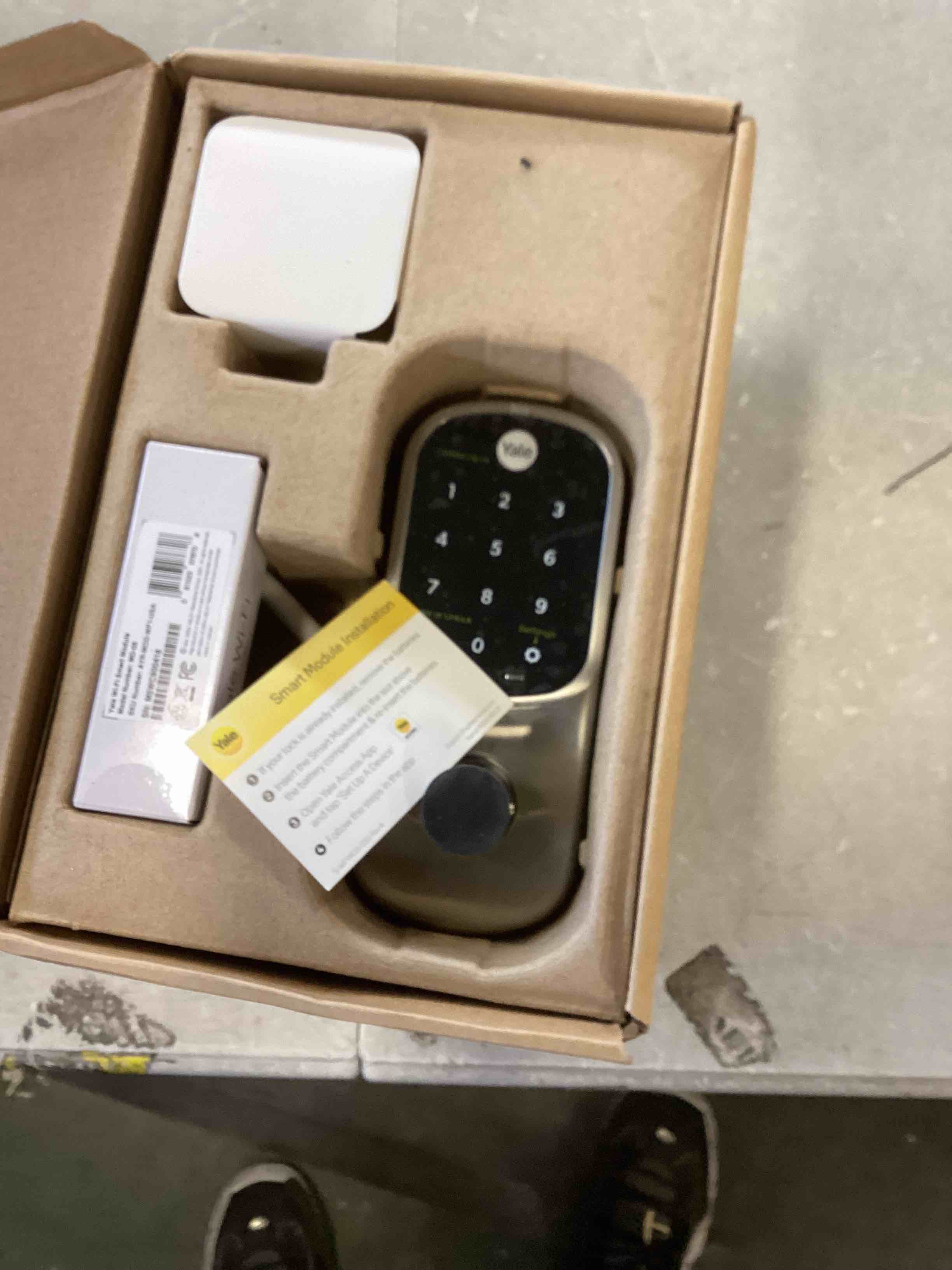 https://s3.amazonaws.com/lotting-images-prod/bidfta/RED6732146_1721322976817.jpeg