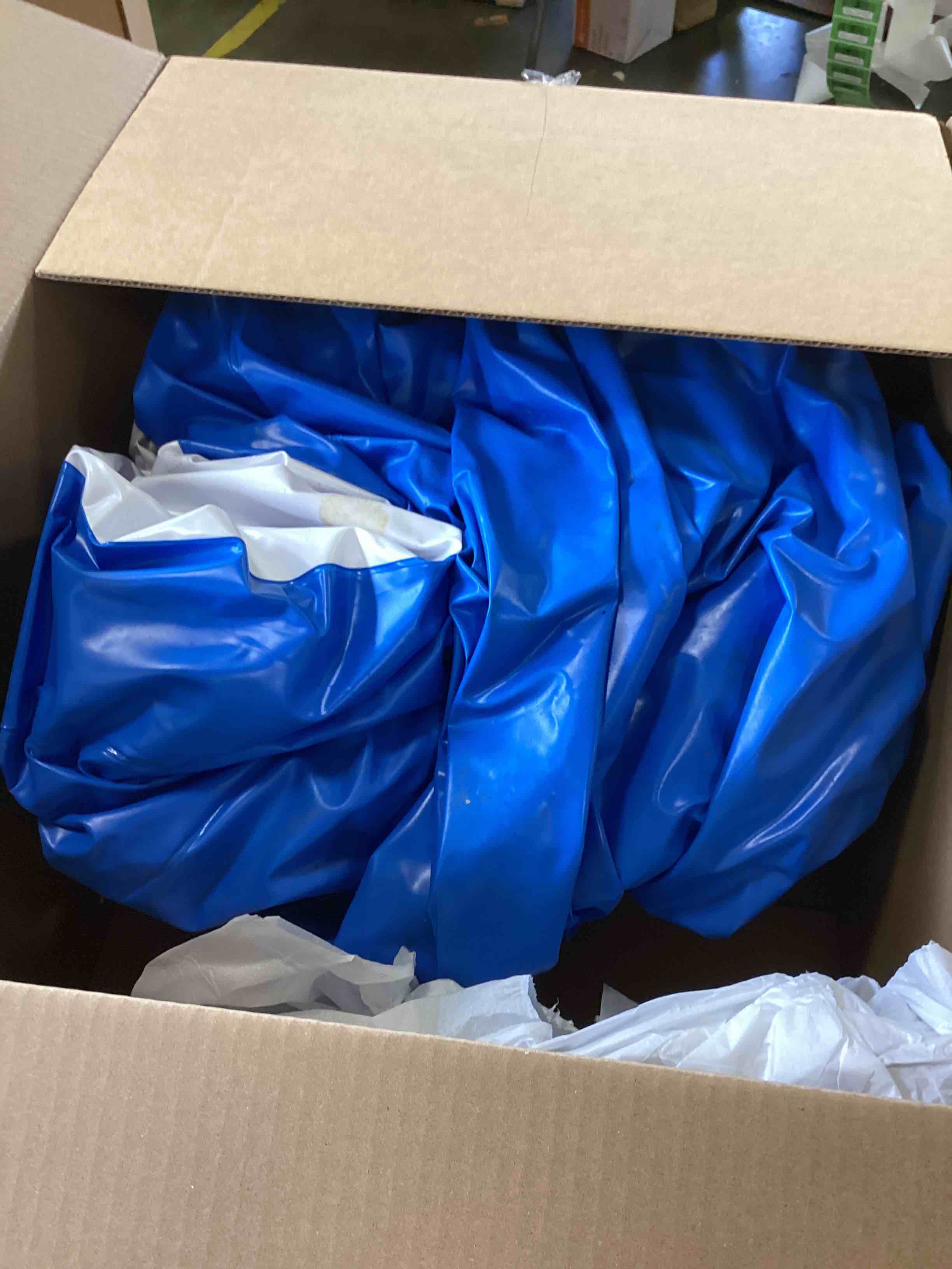 https://s3.amazonaws.com/lotting-images-prod/bidfta/RED6732183_1721324142027.jpeg