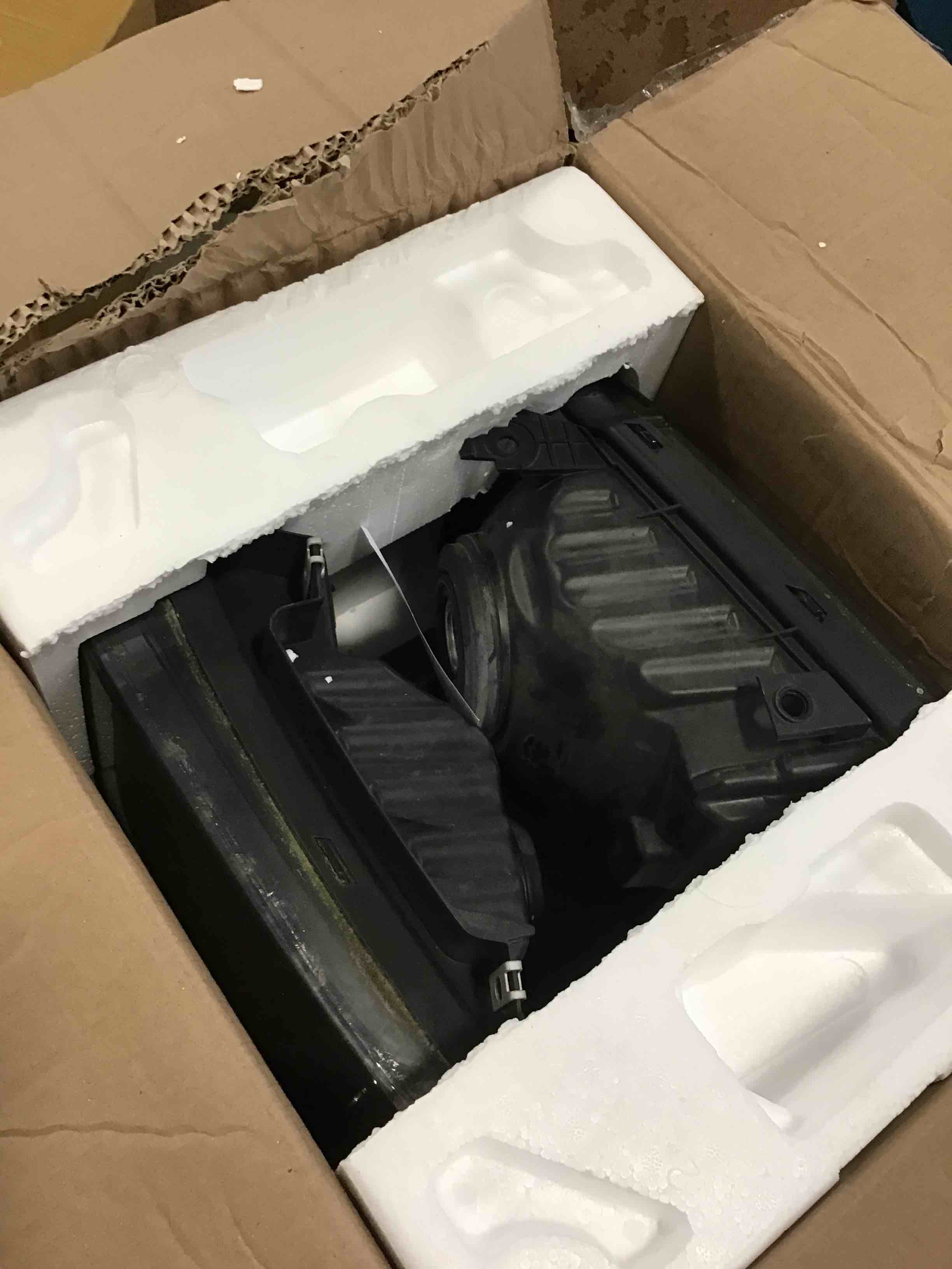 https://s3.amazonaws.com/lotting-images-prod/bidfta/RED6733040_1721920835438.jpeg