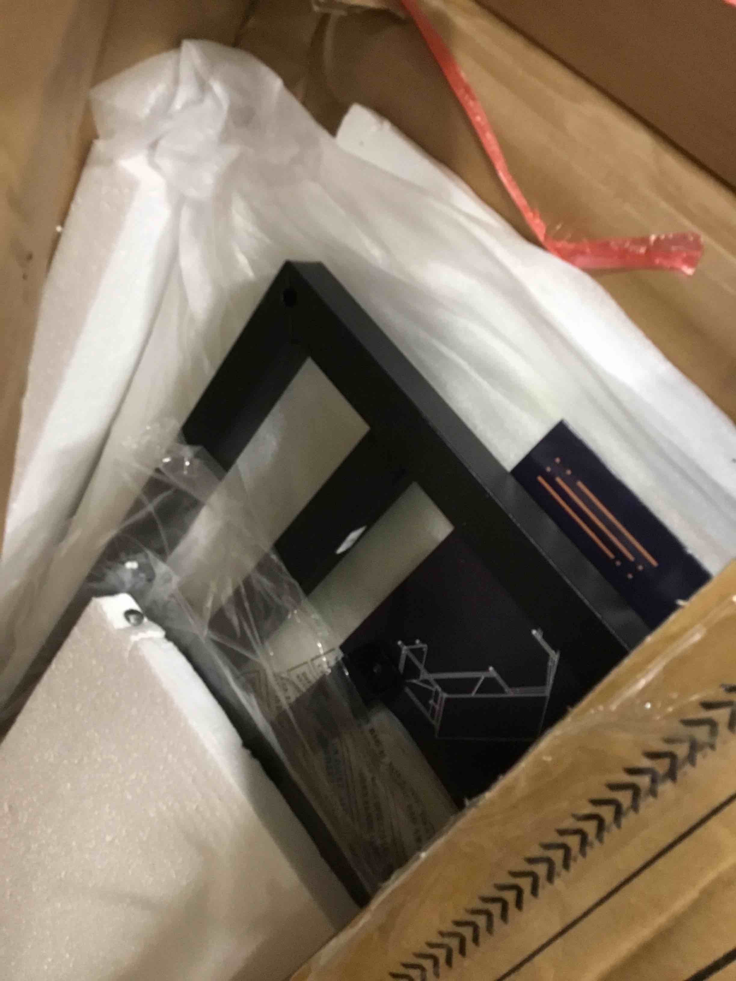 https://s3.amazonaws.com/lotting-images-prod/bidfta/RED6733148_1721992995599.jpeg