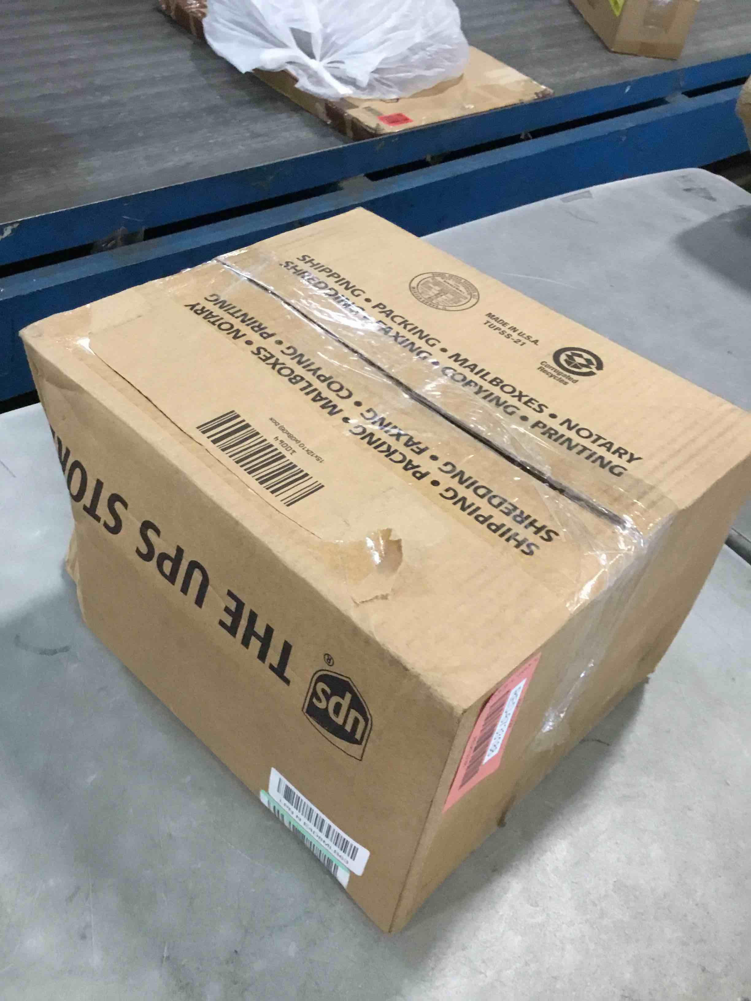 https://s3.amazonaws.com/lotting-images-prod/bidfta/RED6733188_1721998135962.jpeg