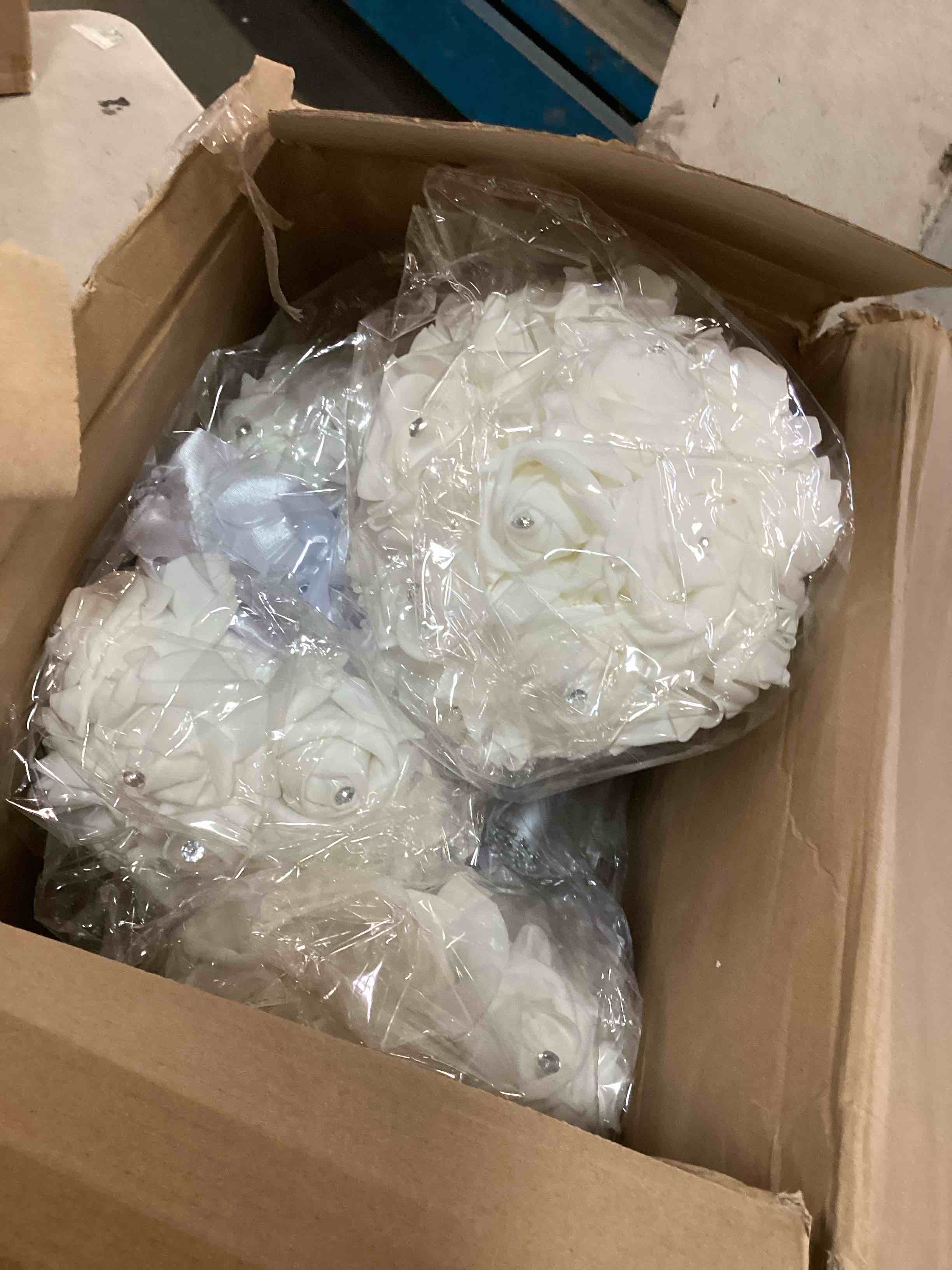 https://s3.amazonaws.com/lotting-images-prod/bidfta/RED6733952_1721491668890.jpeg