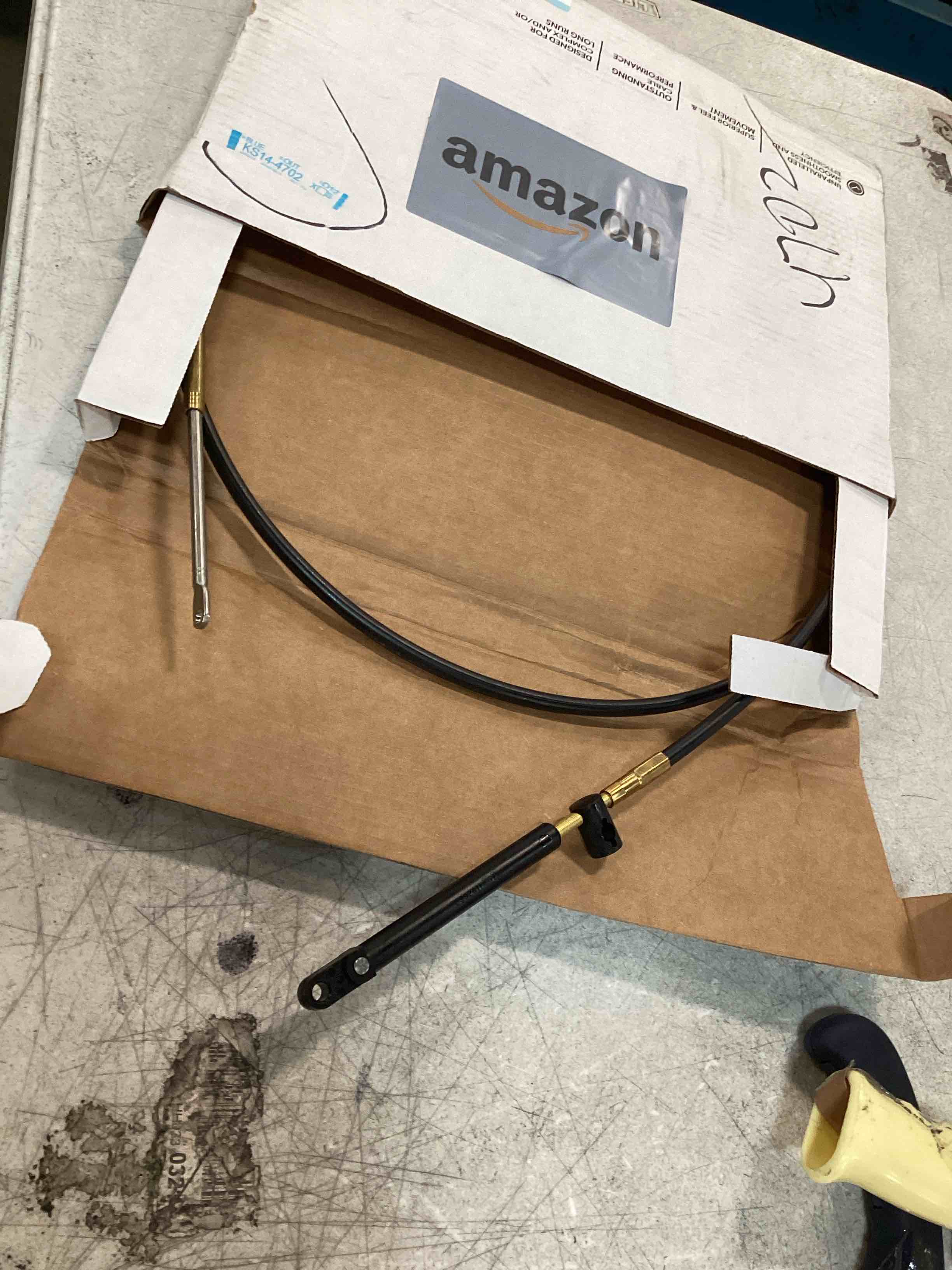 https://s3.amazonaws.com/lotting-images-prod/bidfta/RED6734219_1721677326218.jpeg