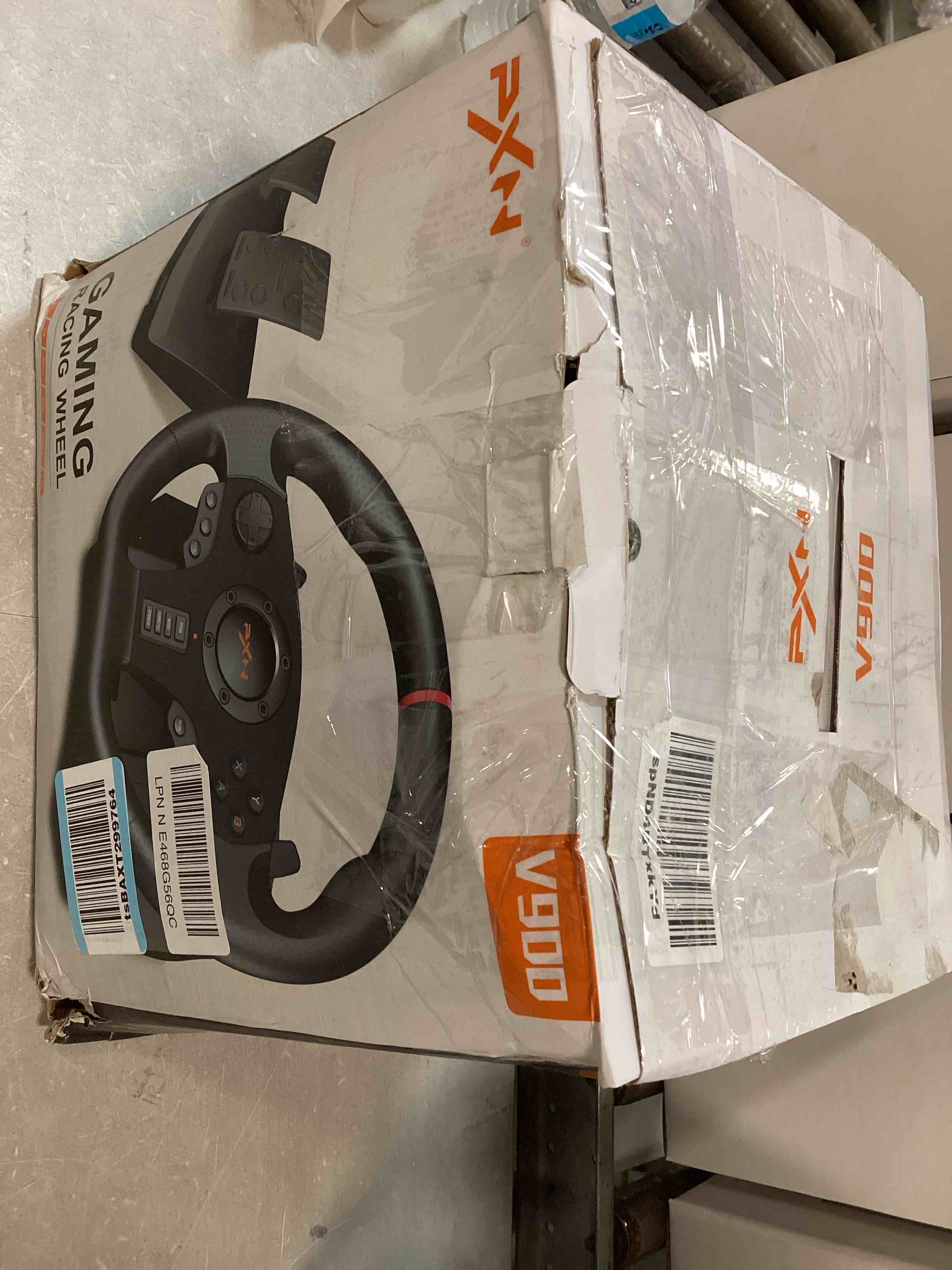 https://s3.amazonaws.com/lotting-images-prod/bidfta/RED6735828_1721268896243.jpeg