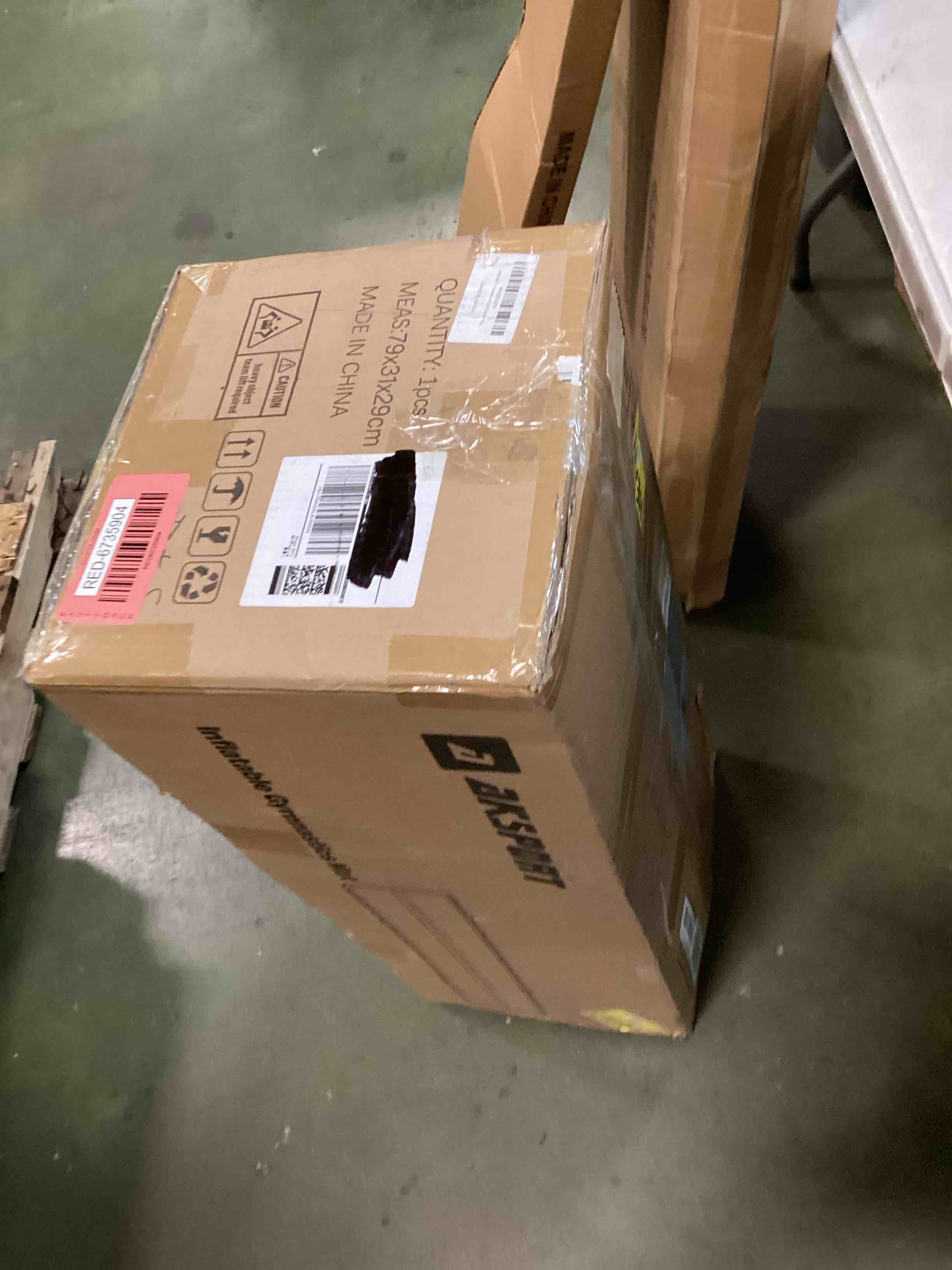https://s3.amazonaws.com/lotting-images-prod/bidfta/RED6735904_1721305233454.jpeg