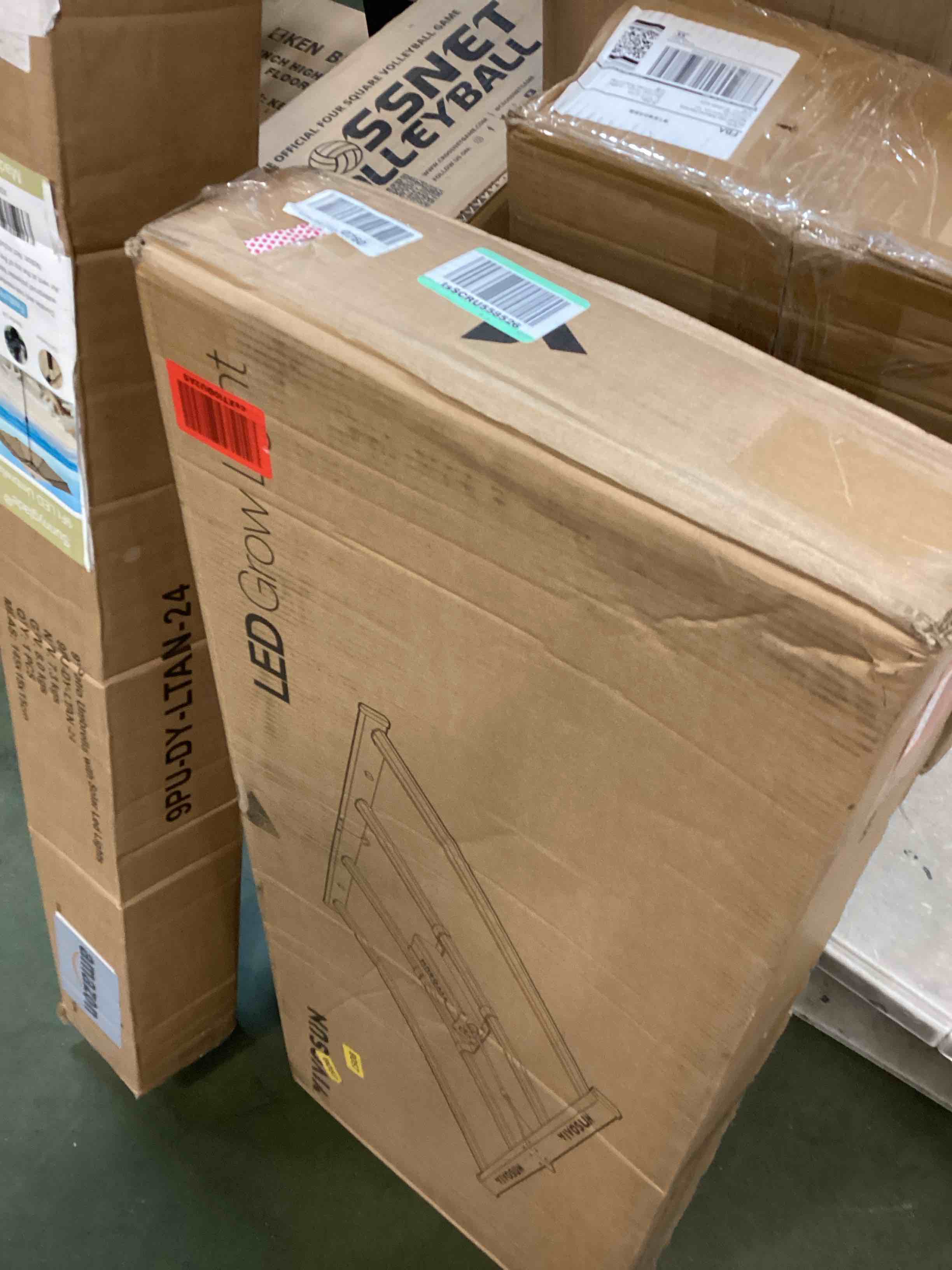 https://s3.amazonaws.com/lotting-images-prod/bidfta/RED6735943_1721308686910.jpeg