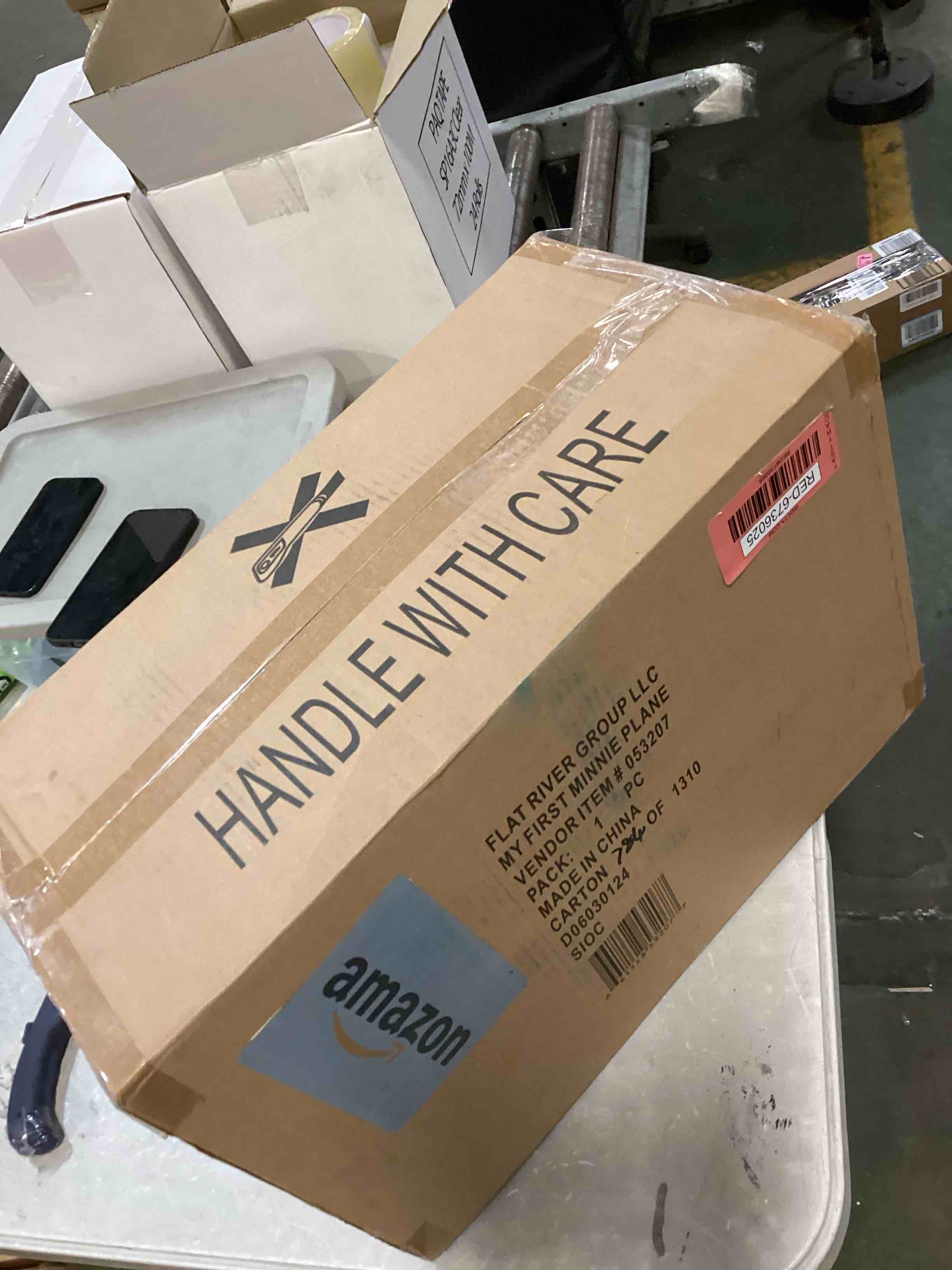 https://s3.amazonaws.com/lotting-images-prod/bidfta/RED6736025_1721319702406.jpeg