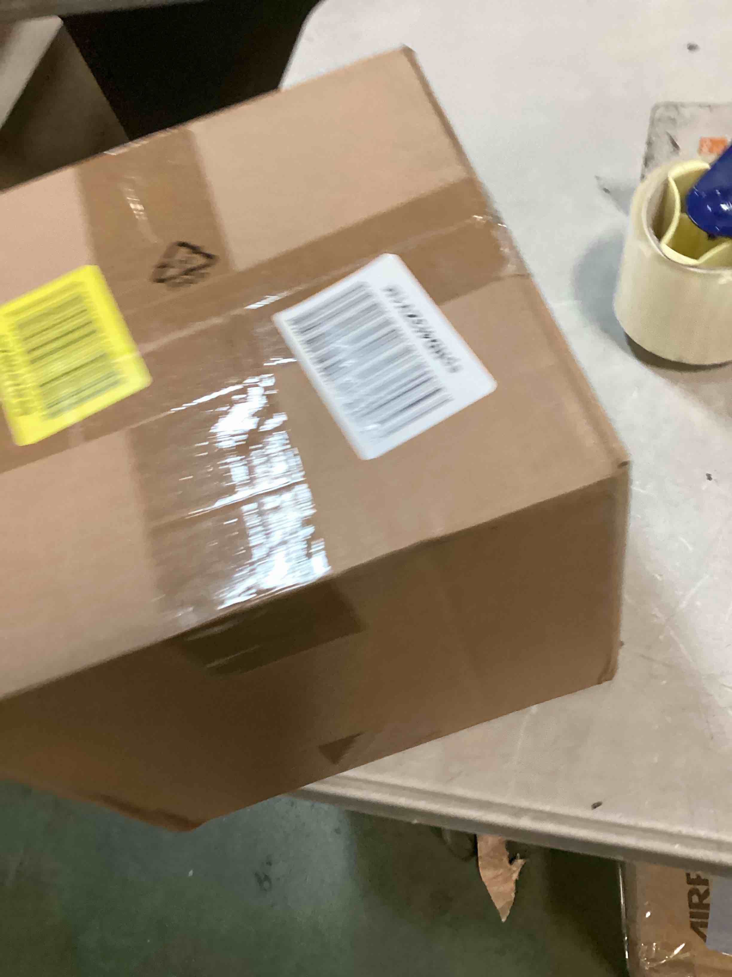 https://s3.amazonaws.com/lotting-images-prod/bidfta/RED6736144_1721333601888.jpeg